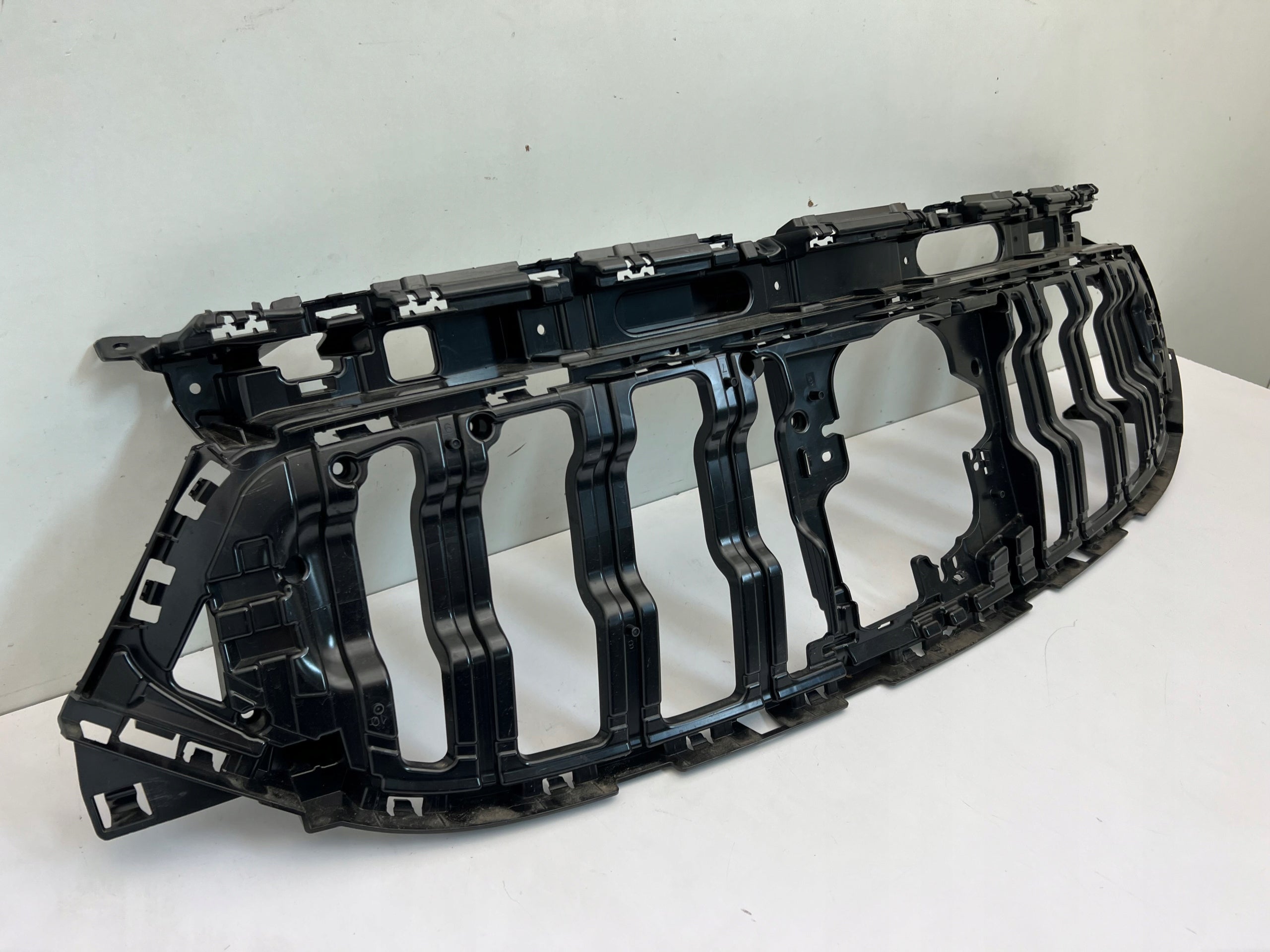 Kühlergrill Mercedes W243 FRONTGRILL A2438882500 Kühlergitter