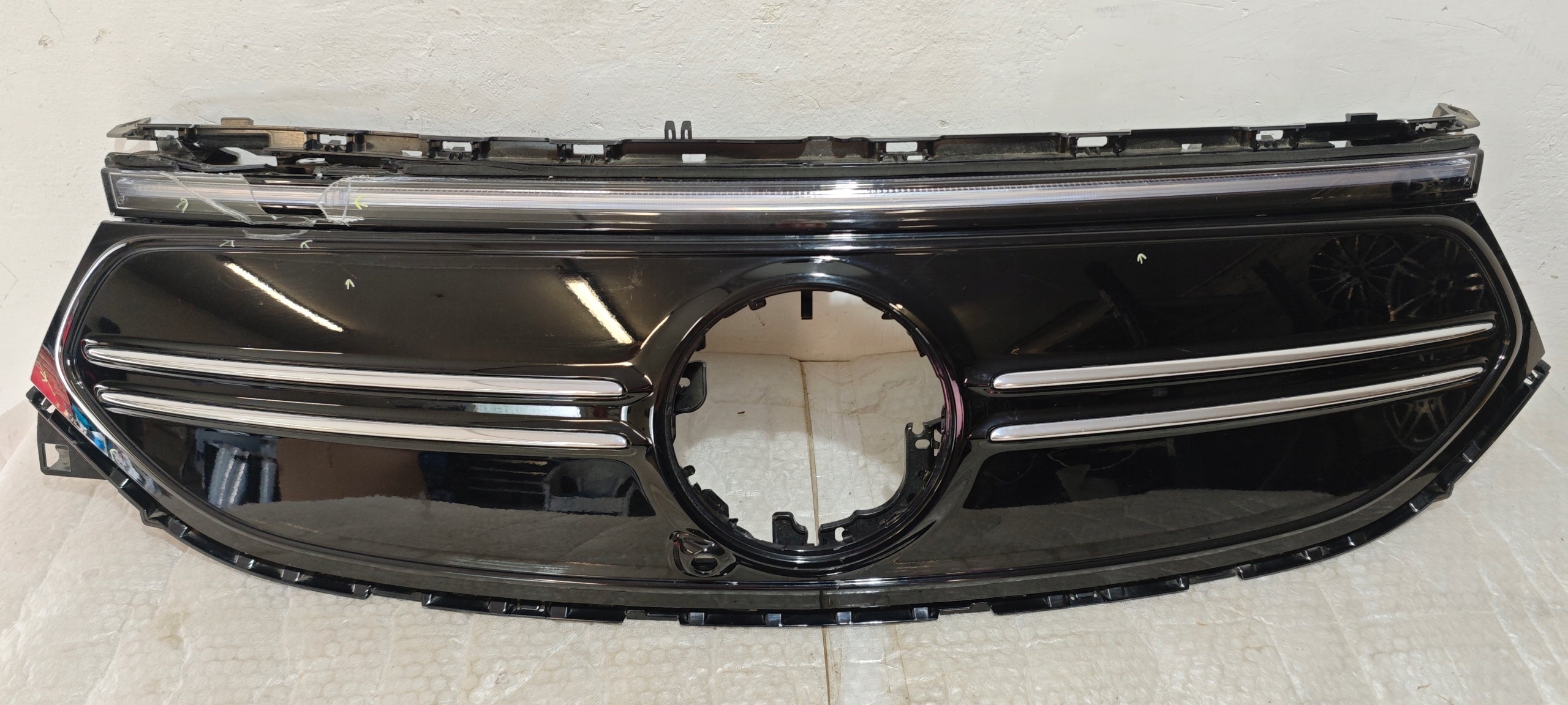 Kühlergrill Mercedes EQB X243 EQB W243 FRONTGRILL A2438881900 Kühlergitter