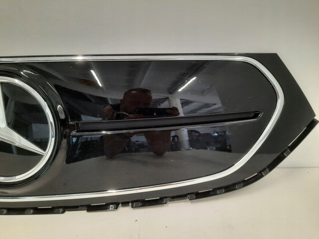 Kühlergrill Mercedes H243 A243 FRONTGRILL A2438884200 Kühlergitter