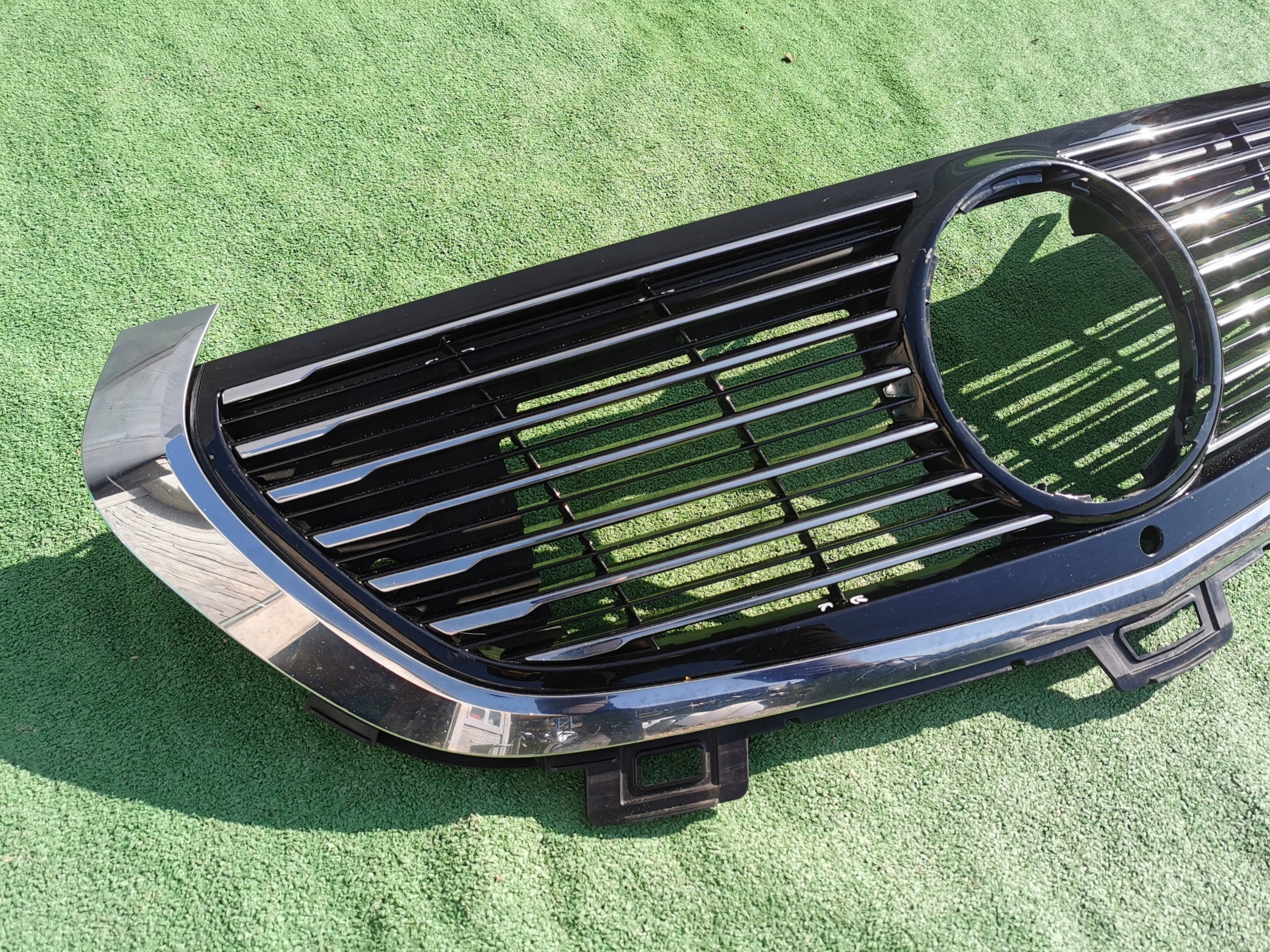 Kühlergrill Mercedes W293 FRONTGRILL A2938801400 Kühlergitter