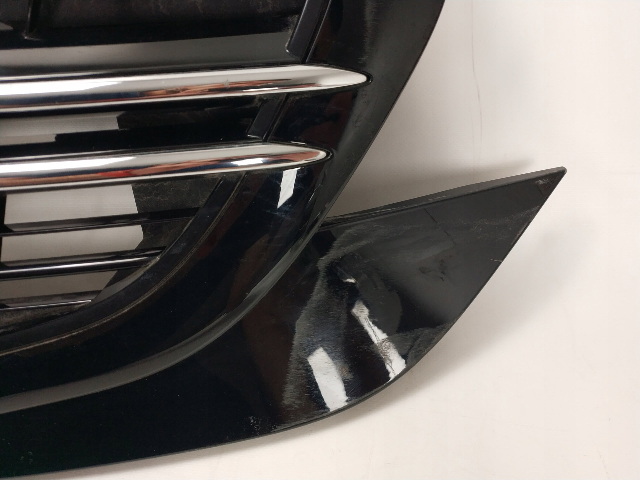 Kühlergrill Mercedes W293 FRONTGRILL A0008880500 Kühlergitter