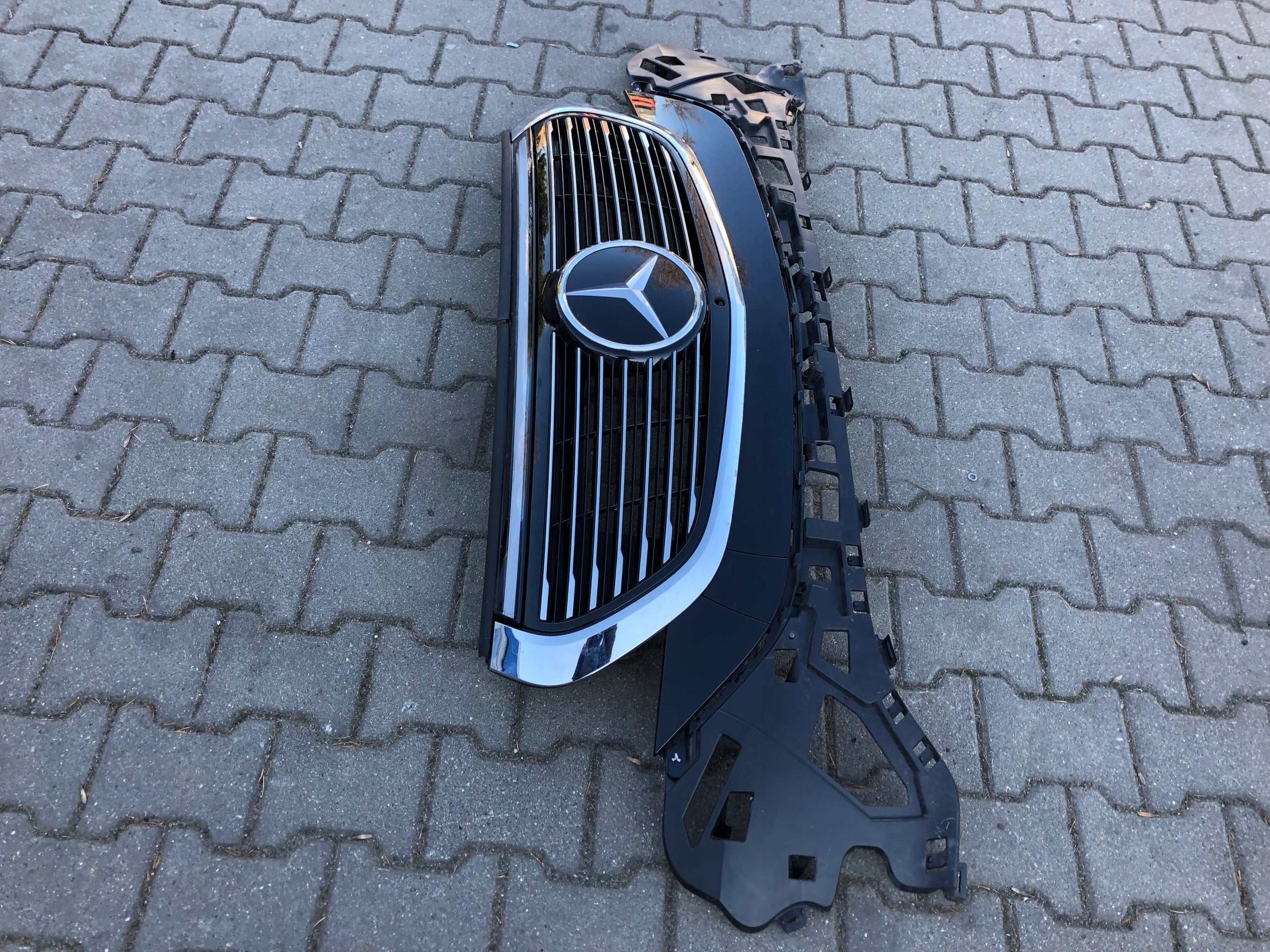 Kühlergrill Mercedes W293 FRONTGRILL A2939069200 Kühlergitter