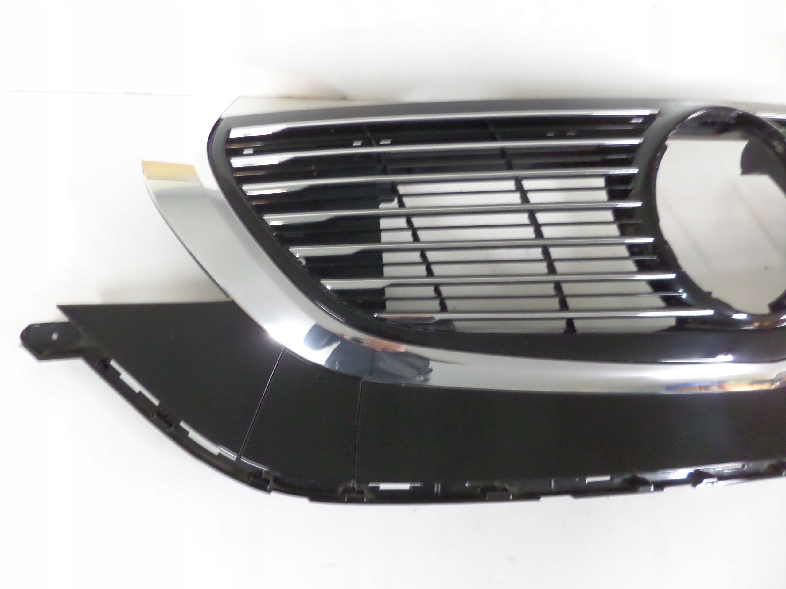 Kühlergrill Mercedes W293 FRONTGRILL A2938881800 Kühlergitter