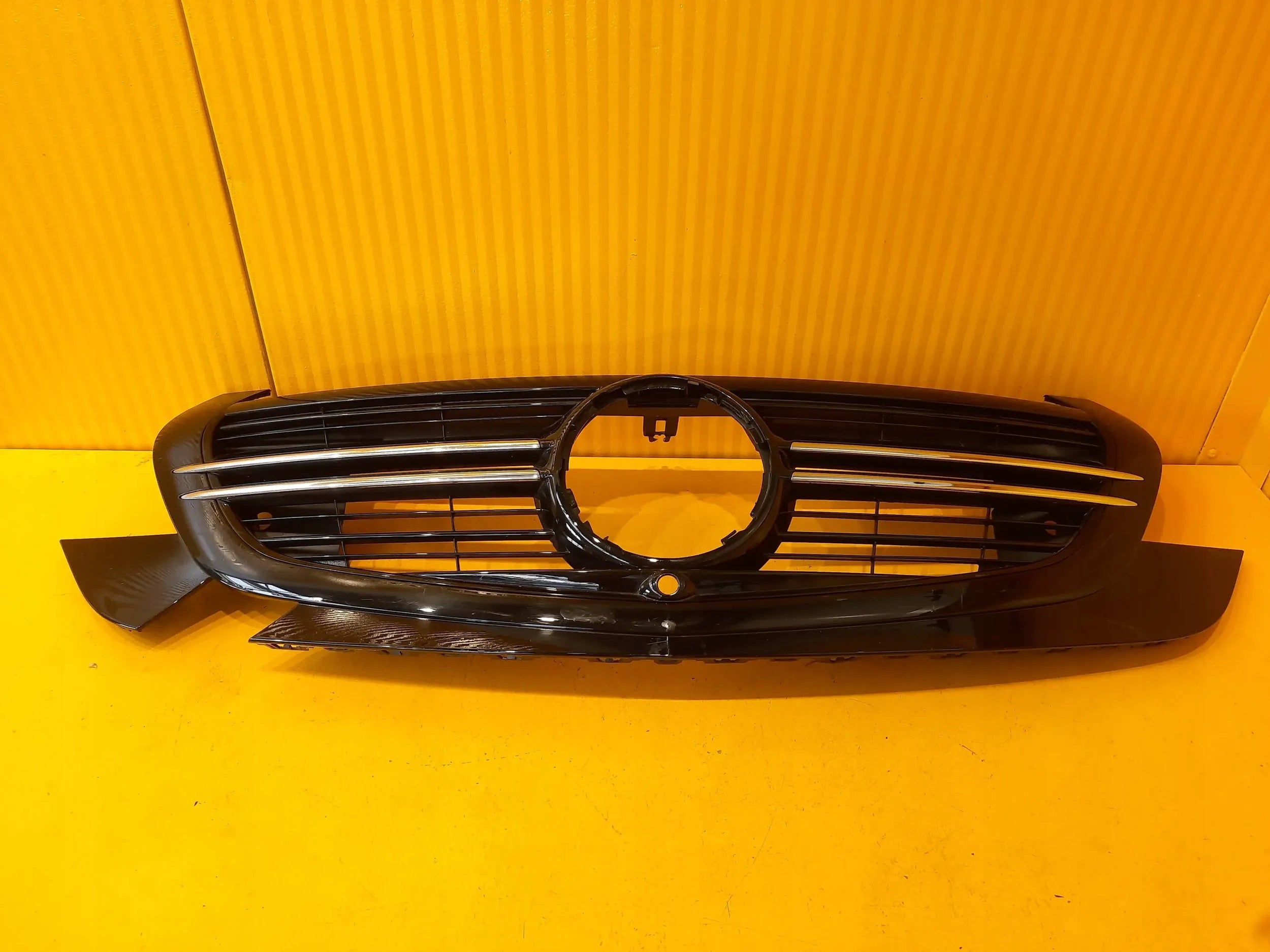 Kühlergrill Mercedes W293 FRONTGRILL A2938883800 Kühlergitter