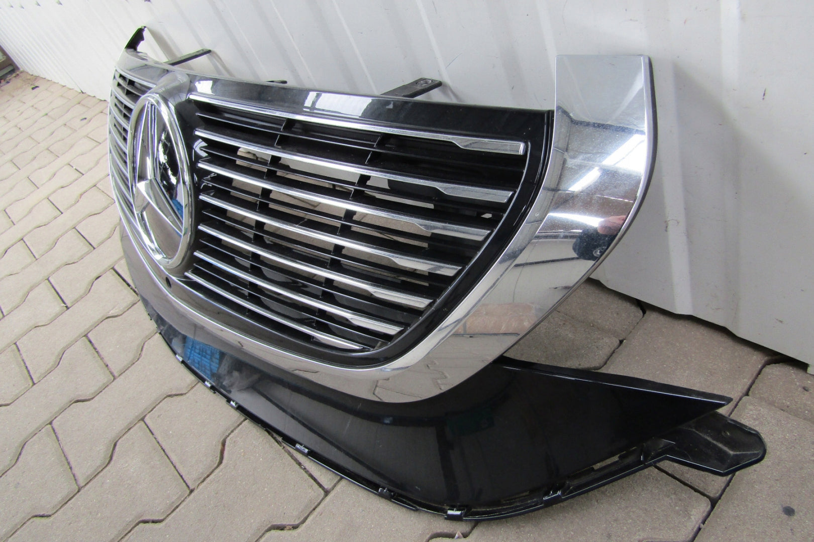 Kühlergrill Mercedes EQC N293 FRONTGRILL A2938880000 Kühlergitter