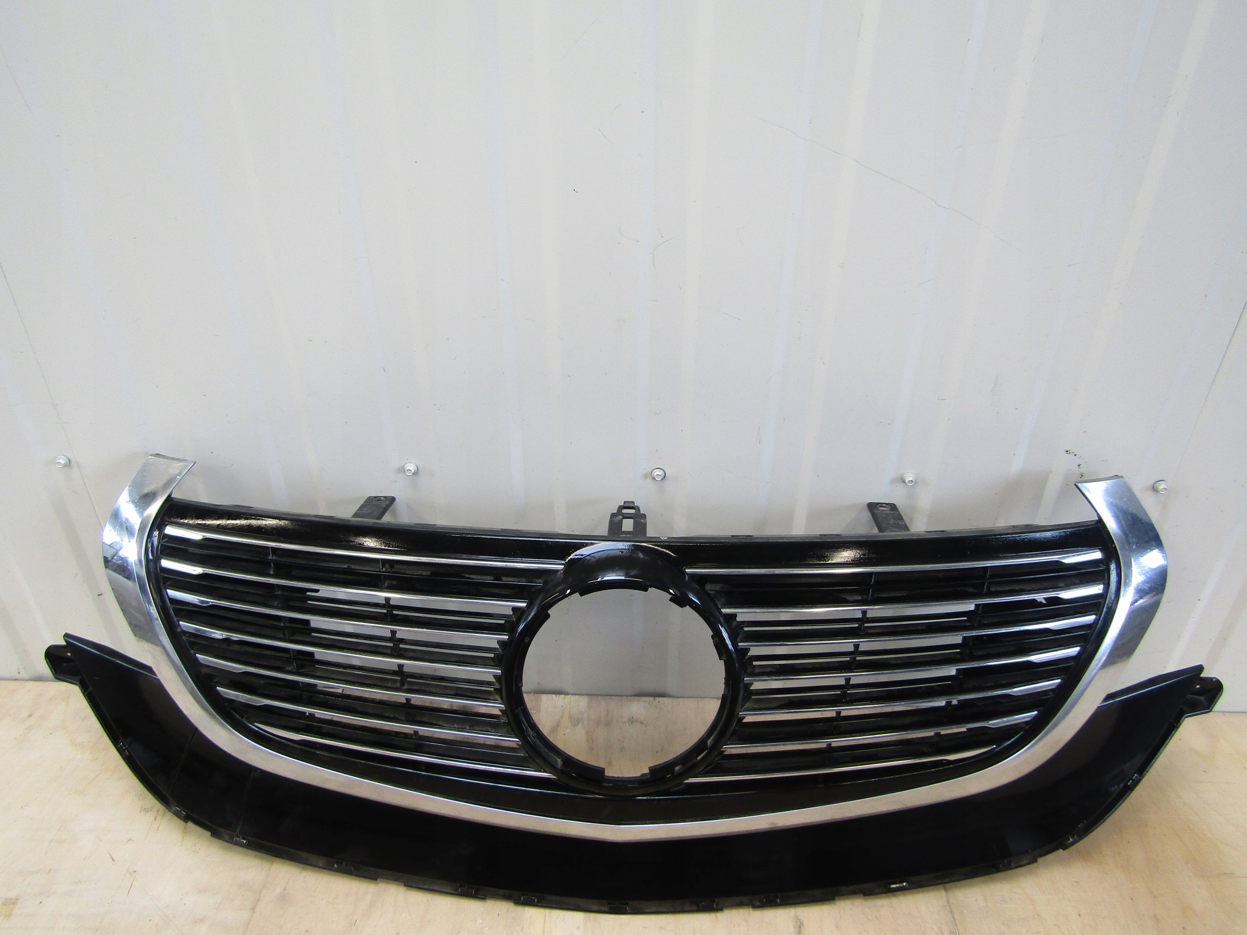 Kühlergrill Mercedes EQC N293 FRONTGRILL A2938881800 Kühlergitter