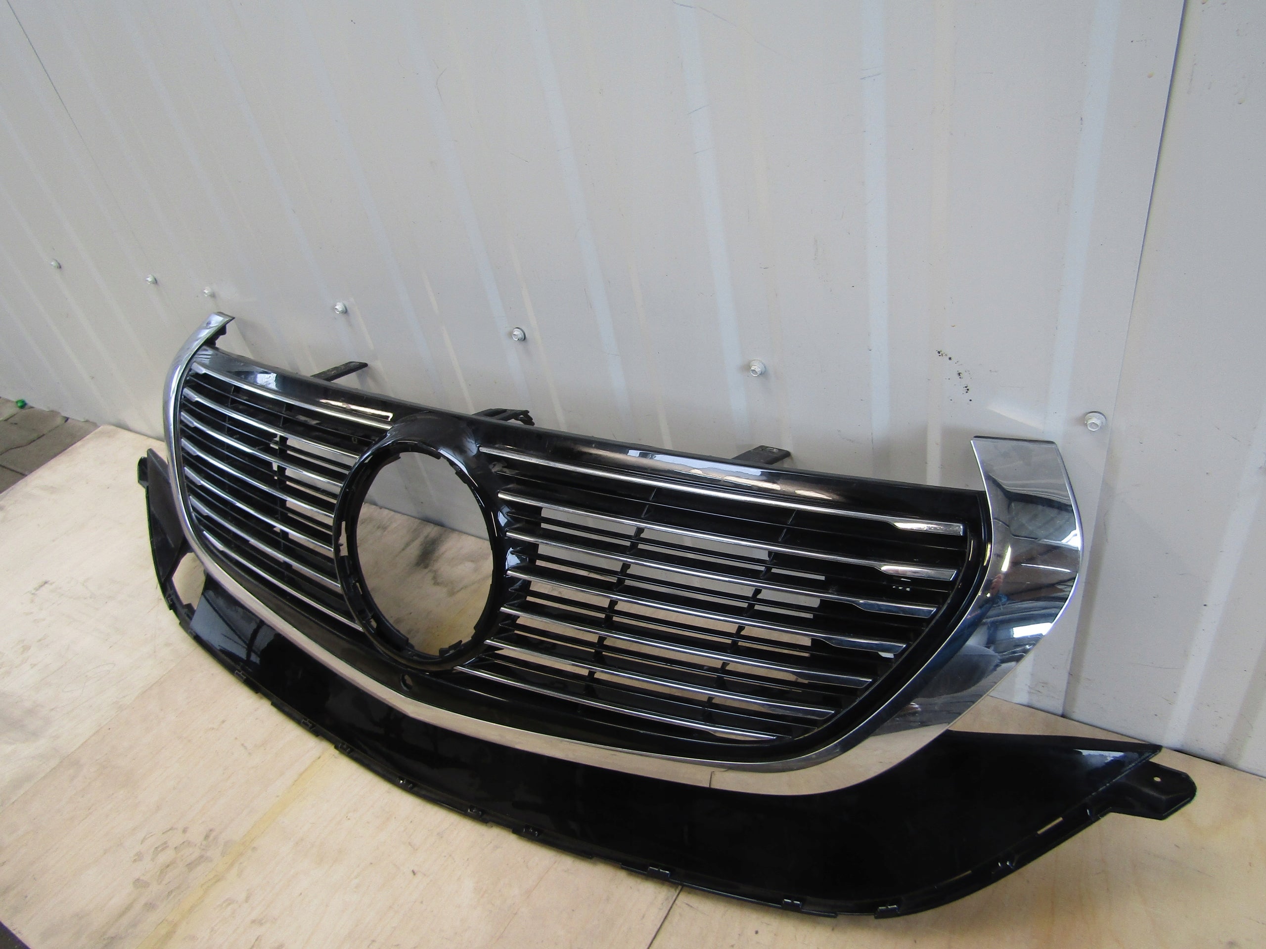 Kühlergrill Mercedes EQC N293 FRONTGRILL A2938881800 Kühlergitter