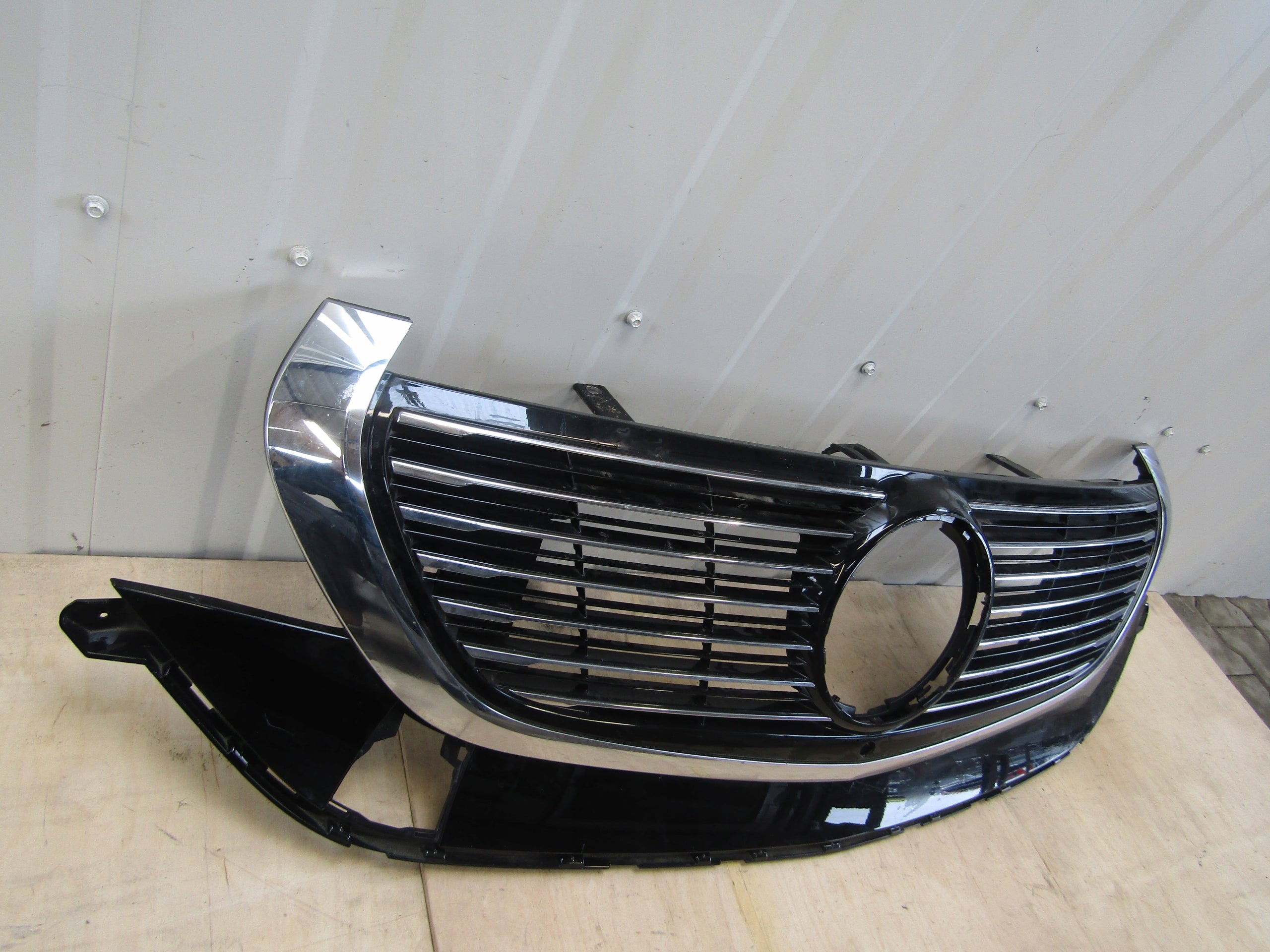 Kühlergrill Mercedes EQC N293 FRONTGRILL A2938881800 Kühlergitter