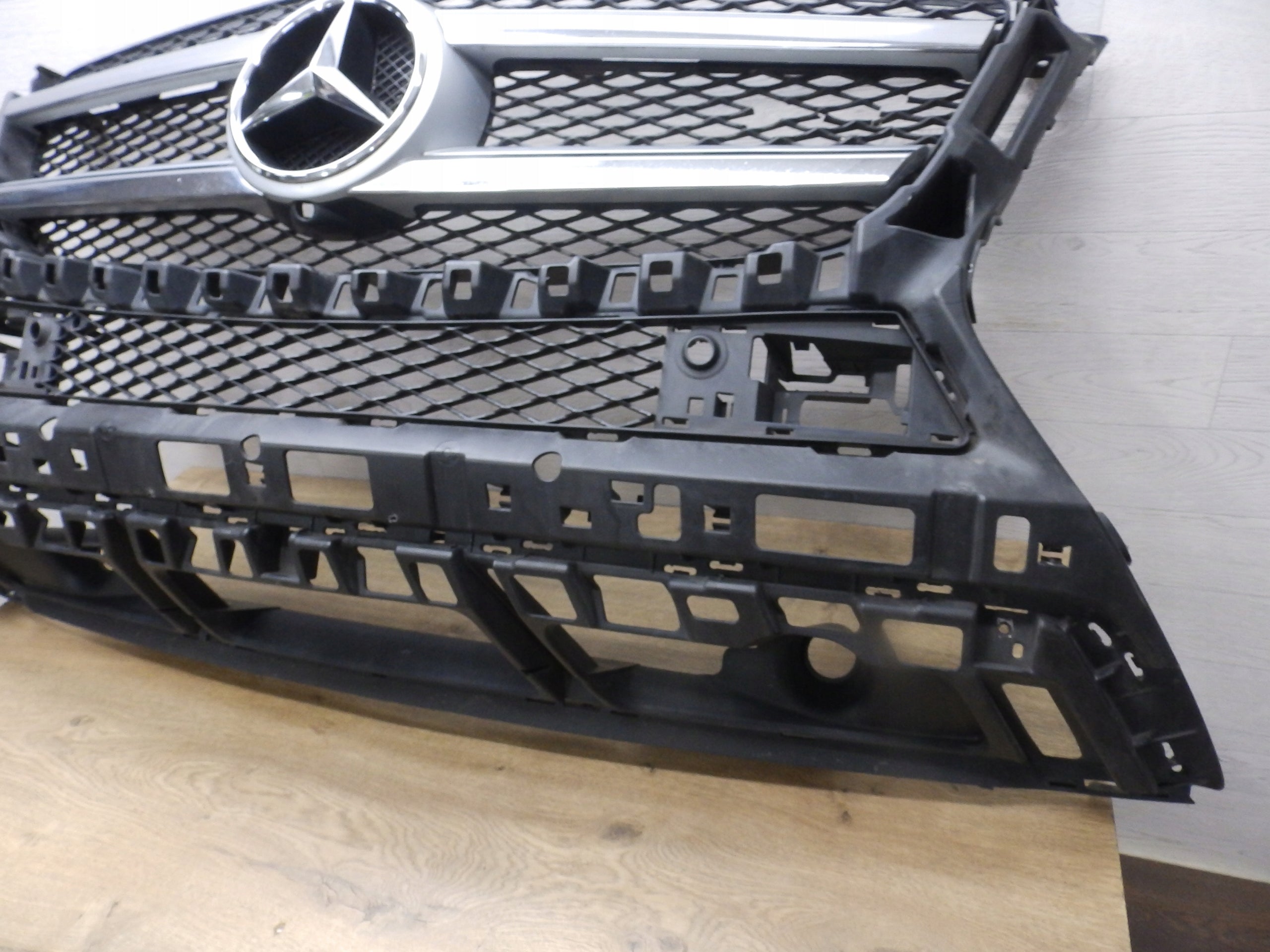 Kühlergrill Mercedes A166 FRONTGRILL A1668802803 Kühlergitter