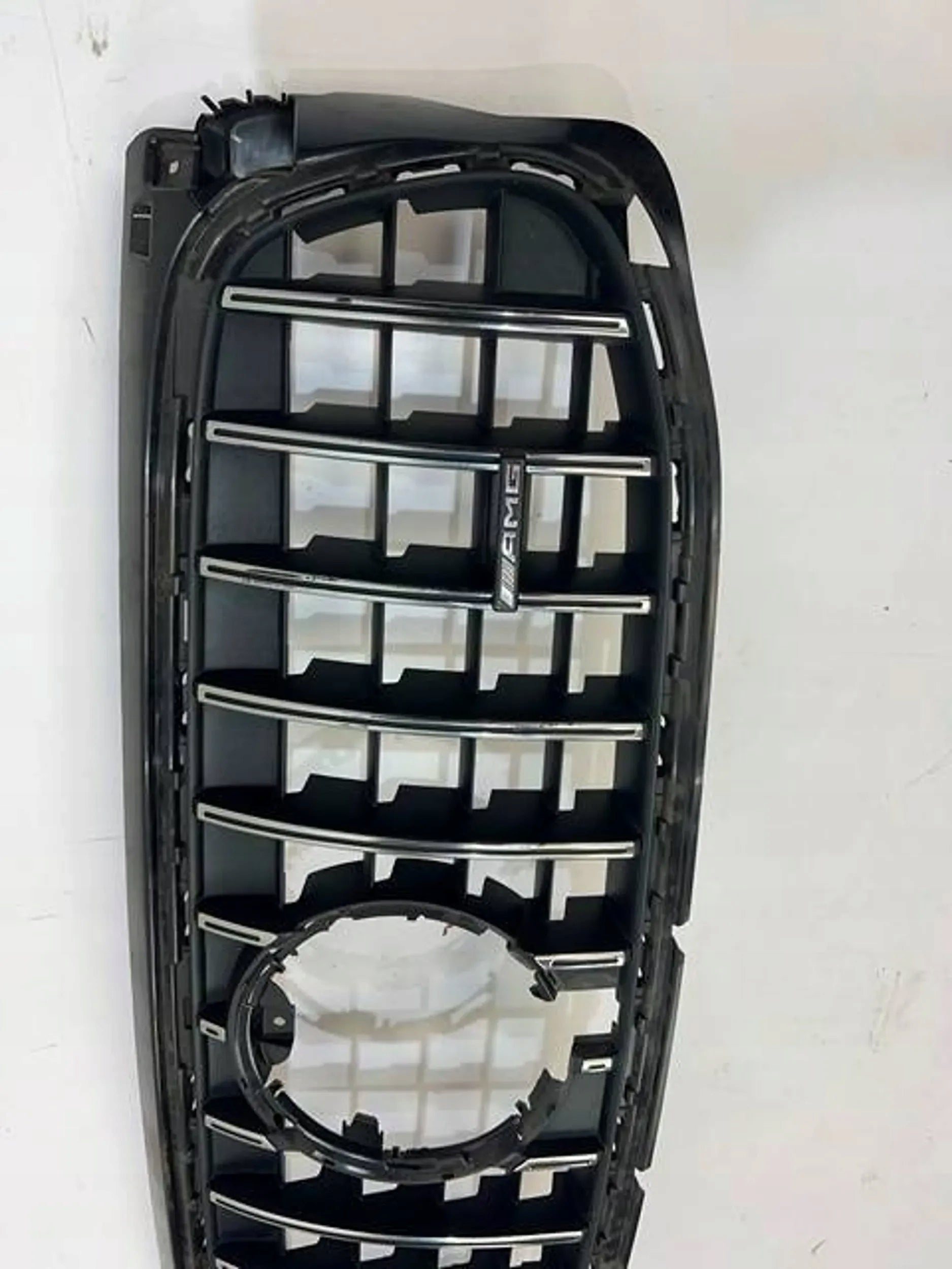 Kühlergrill Mercedes A247 X247 FRONTGRILL A2478883500 Kühlergitter