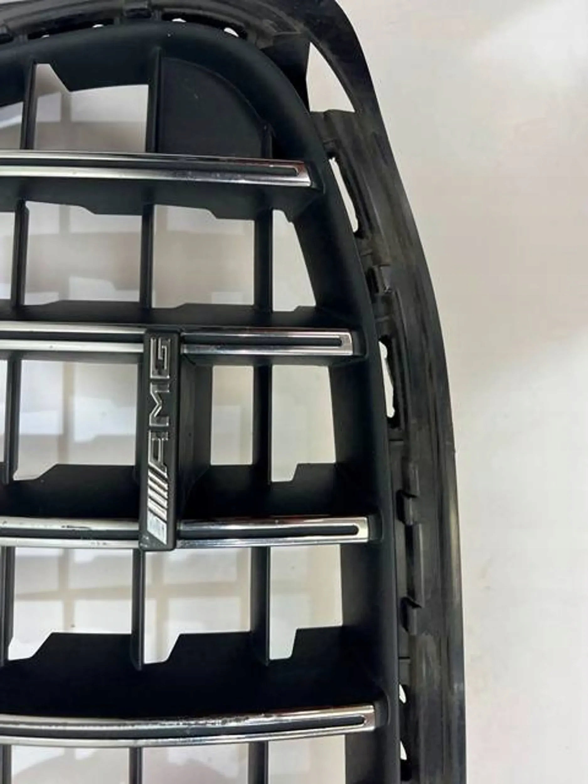 Kühlergrill Mercedes A247 X247 FRONTGRILL A2478883500 Kühlergitter