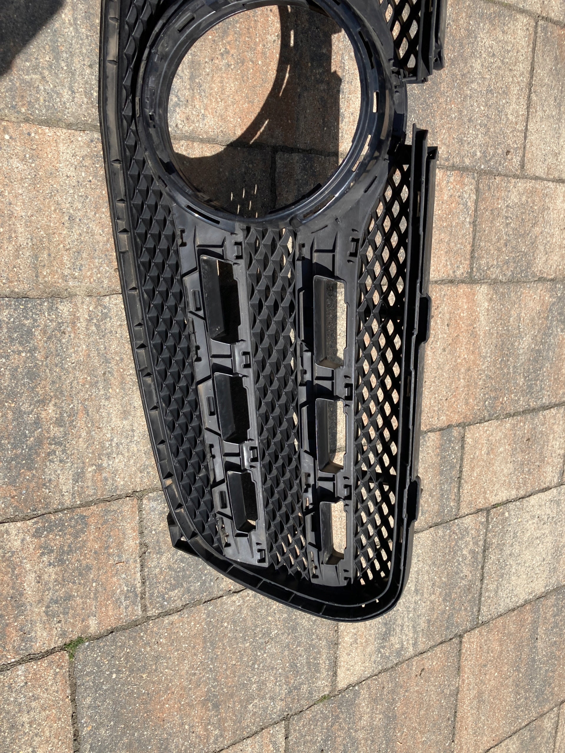 Kühlergrill Mercedes GLA 156 FRONTGRILL A1568882900 Kühlergitter