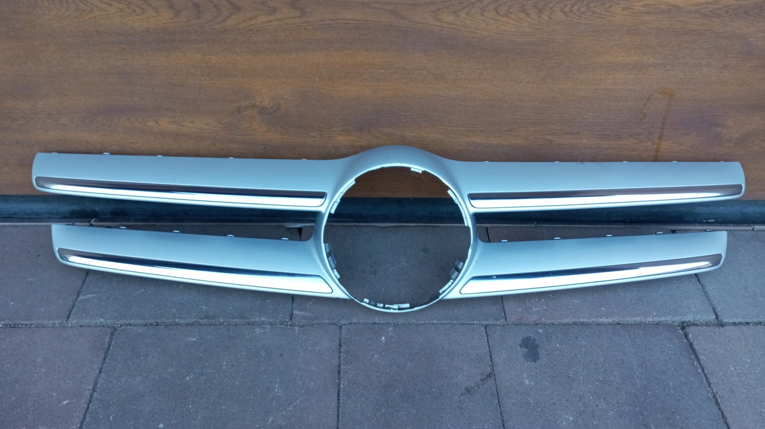 Kühlergrill Mercedes GLA 156 A156 FRONTGRILL A1568880260 Kühlergitter