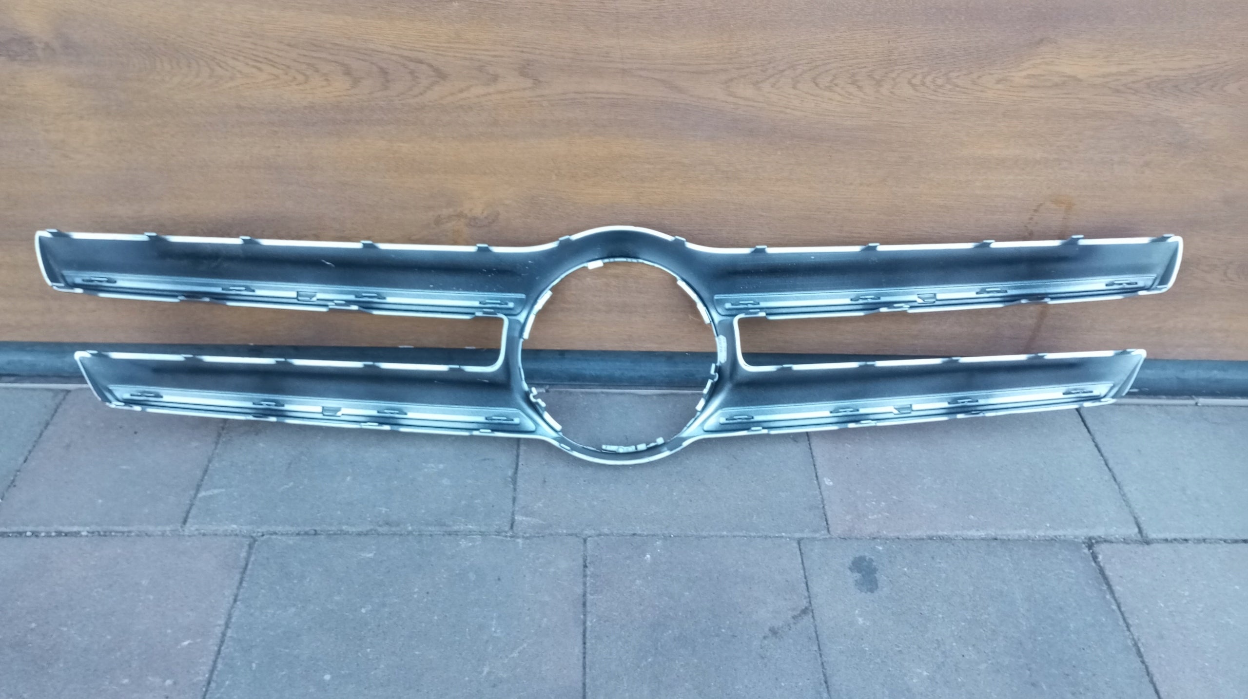 Kühlergrill Mercedes GLA 156 A156 FRONTGRILL A1568880260 Kühlergitter