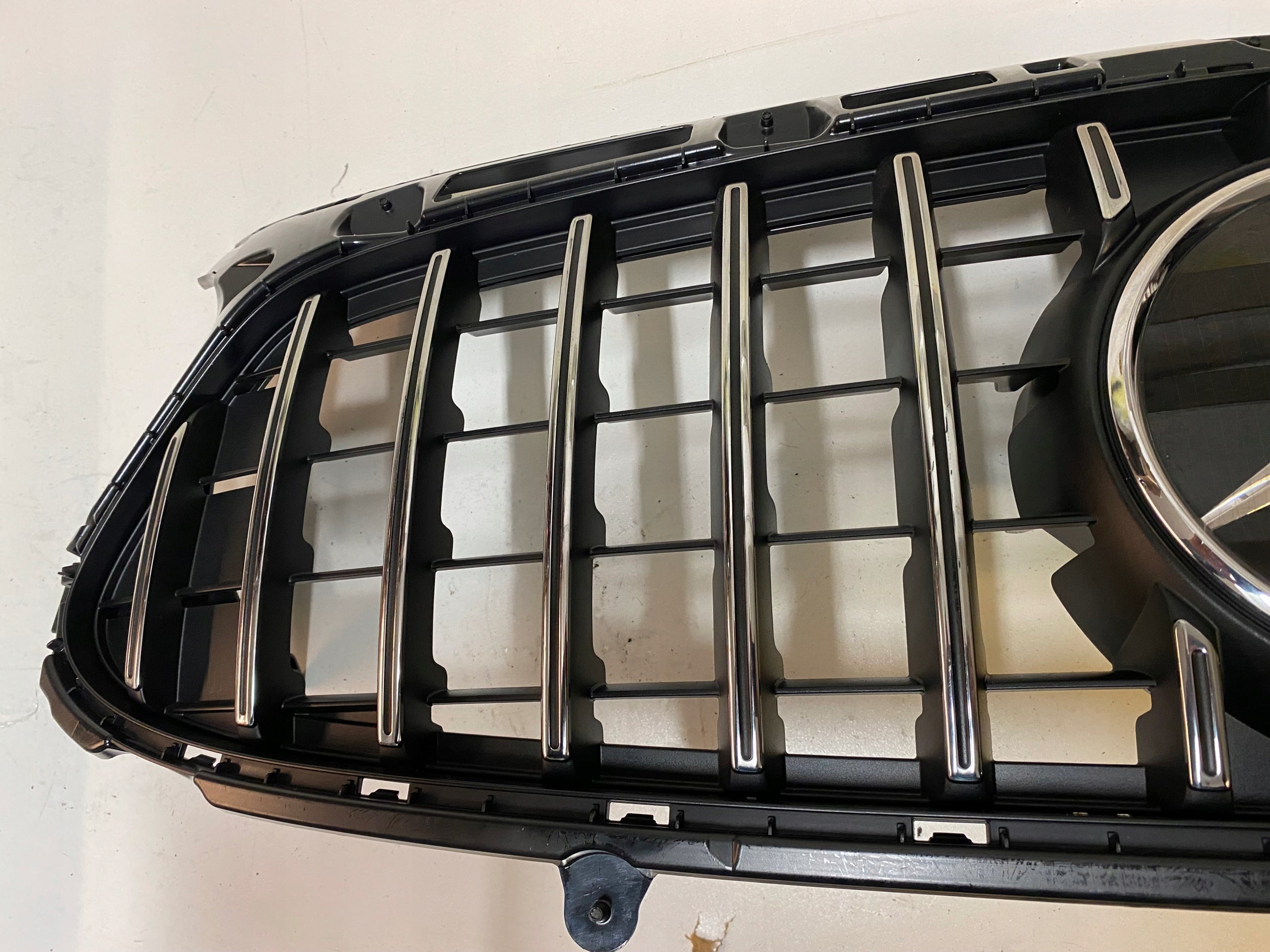 Kühlergrill Mercedes GLB 247 FRONTGRILL A2478883901 Kühlergitter