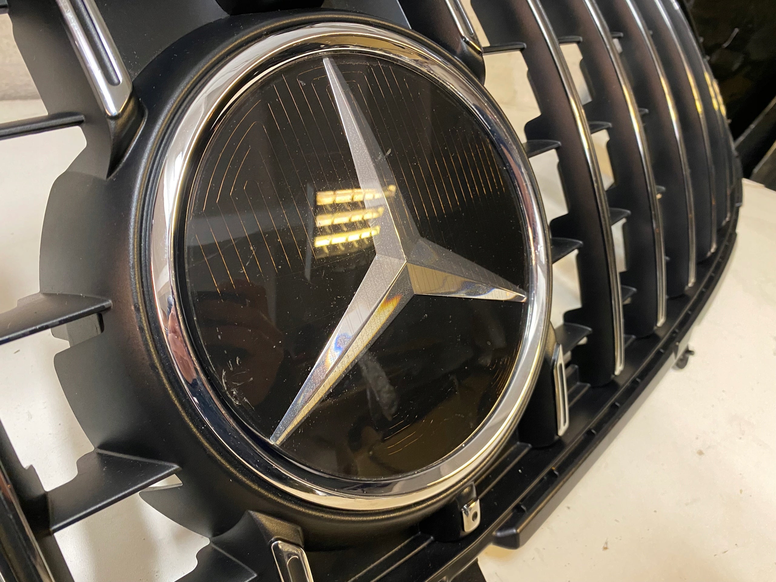 Kühlergrill Mercedes GLB 247 FRONTGRILL A2478883901 Kühlergitter