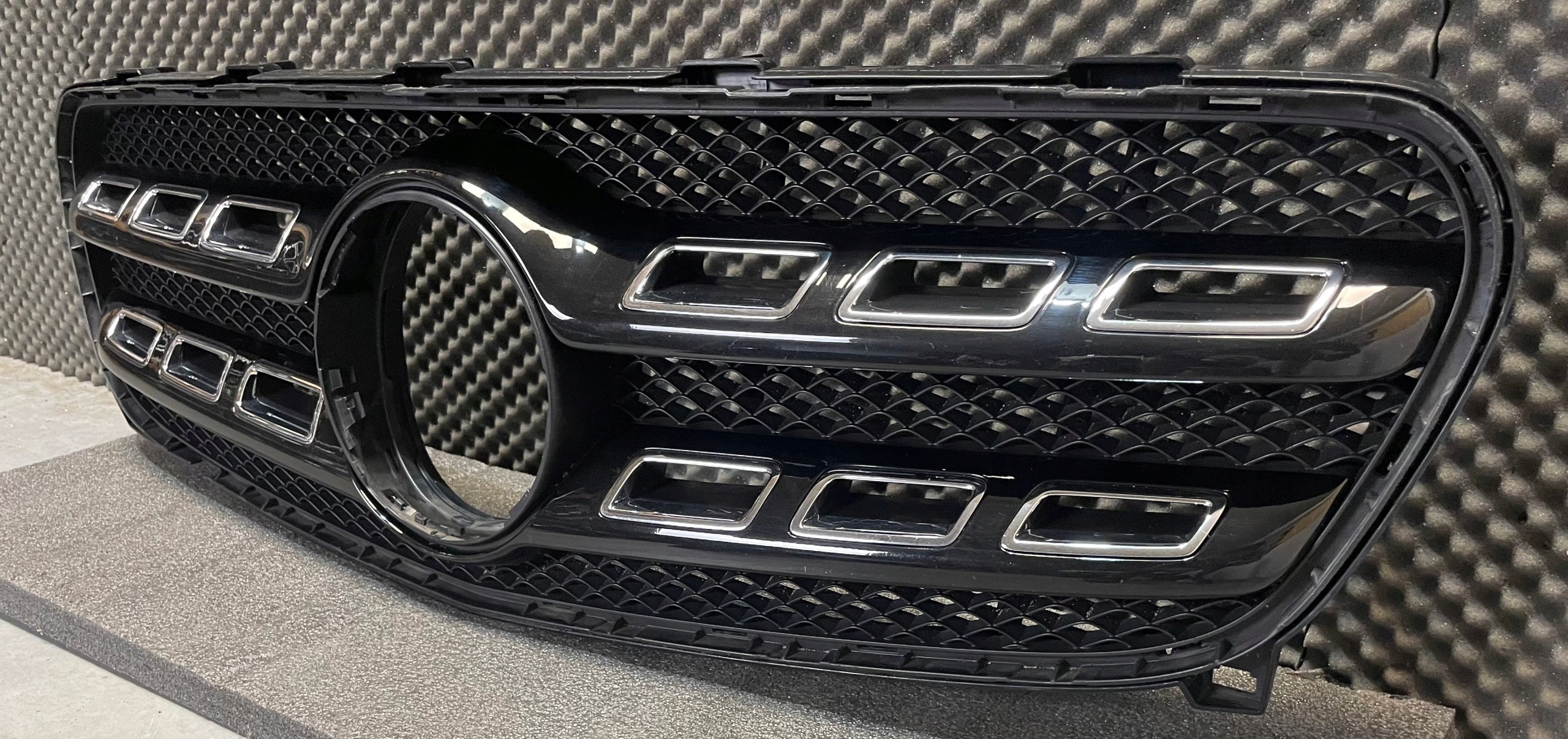 Kühlergrill Mercedes A156 FRONTGRILL A1568880400 Kühlergitter