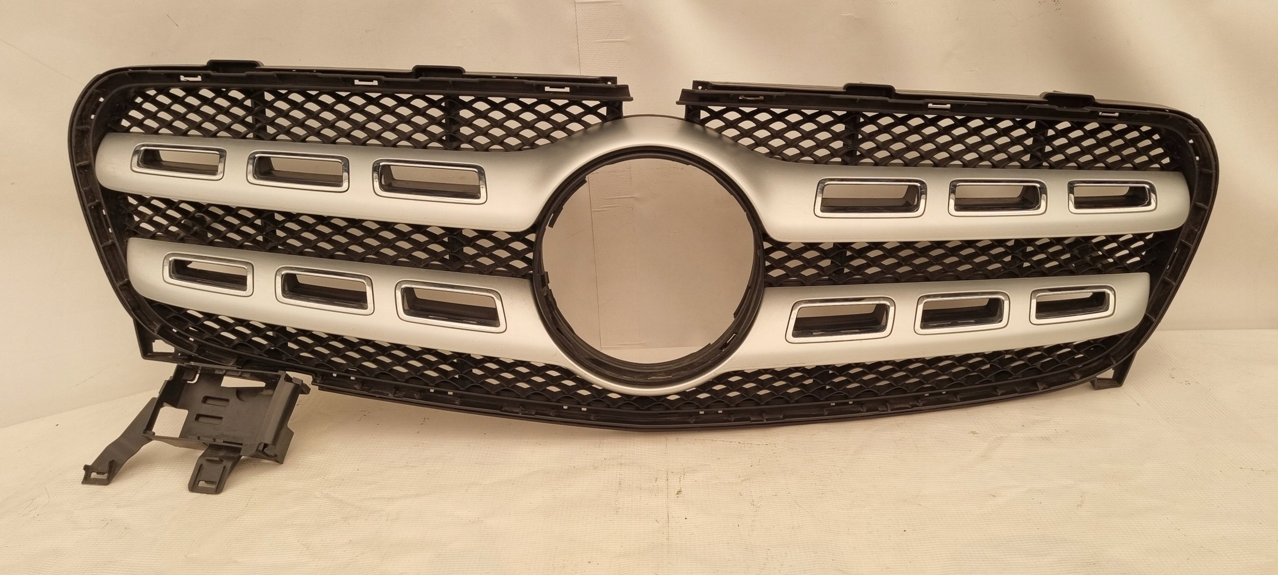  Kühlergrill Mercedes GLA 156 A156 FRONTGRILL A1568882900 Kühlergitter product image