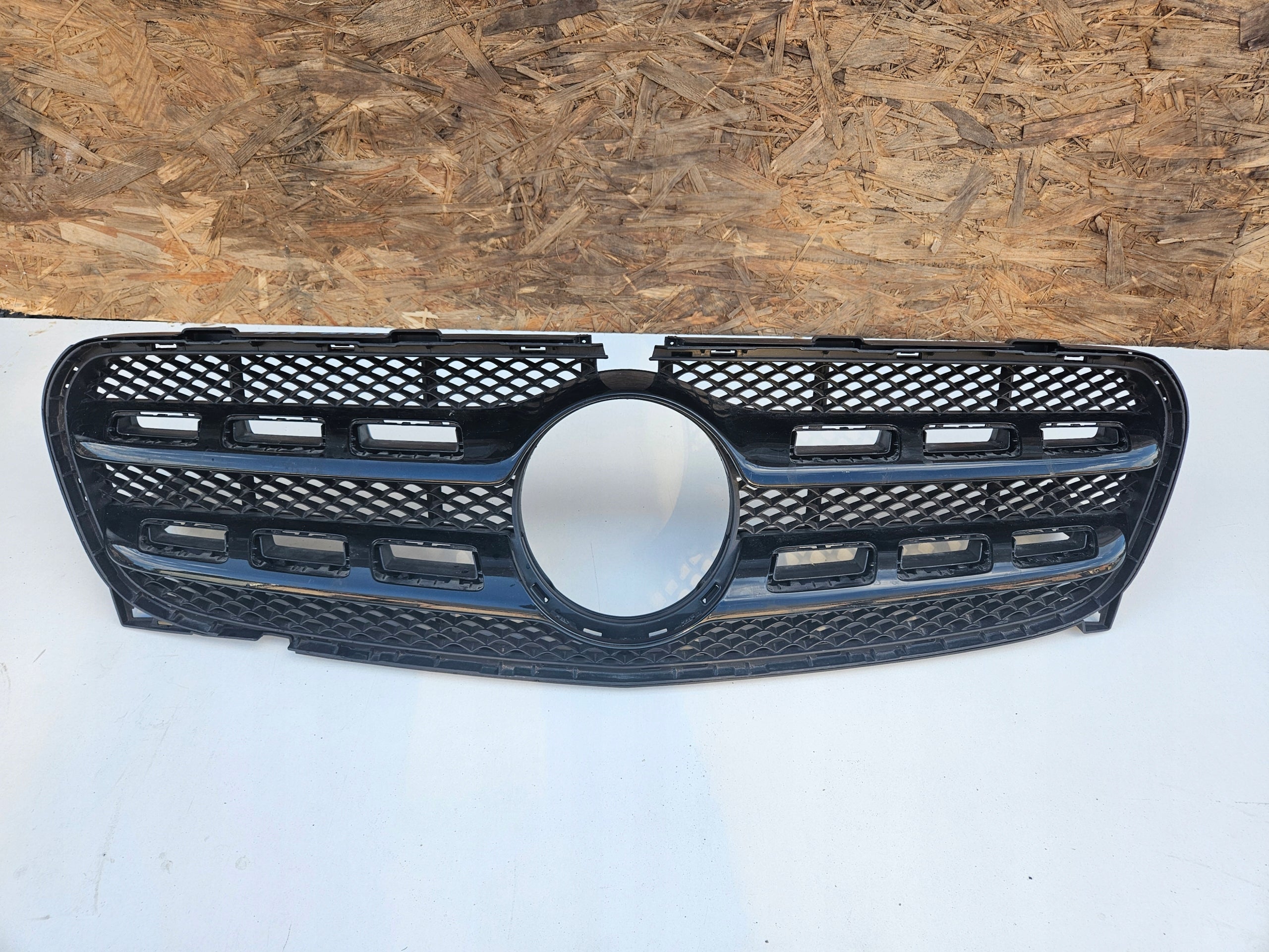 Kühlergrill Mercedes W156 FRONTGRILL A1568882900 Kühlergitter