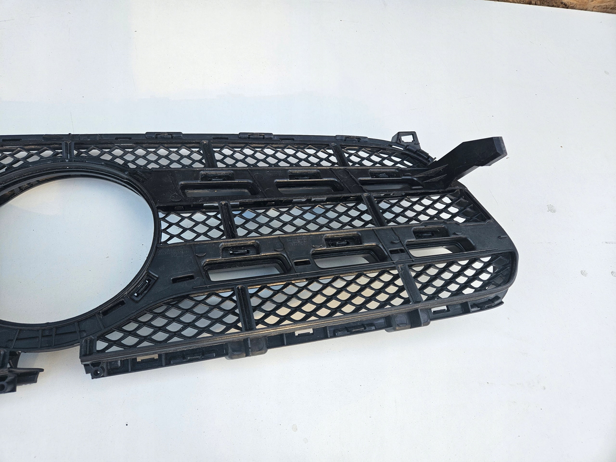 Kühlergrill Mercedes W156 FRONTGRILL A1568882900 Kühlergitter