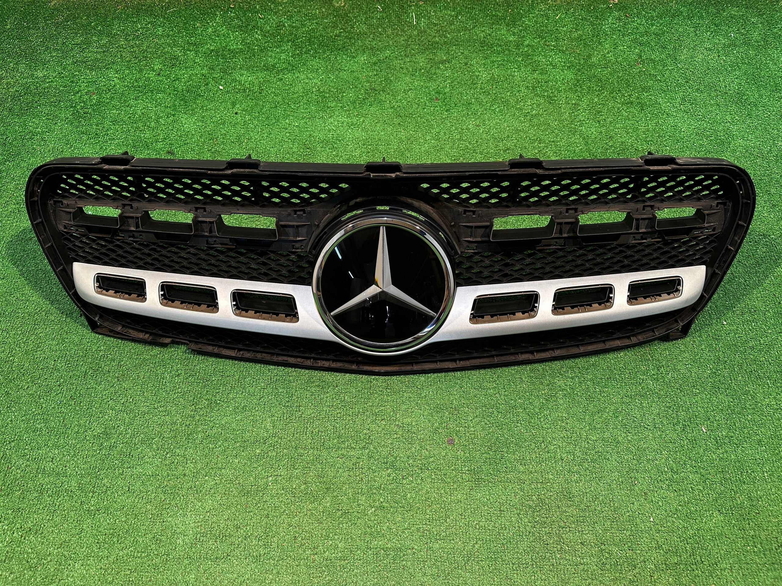  Kühlergrill Mercedes GLA 156 W156 FRONTGRILL Kühlergitter product image