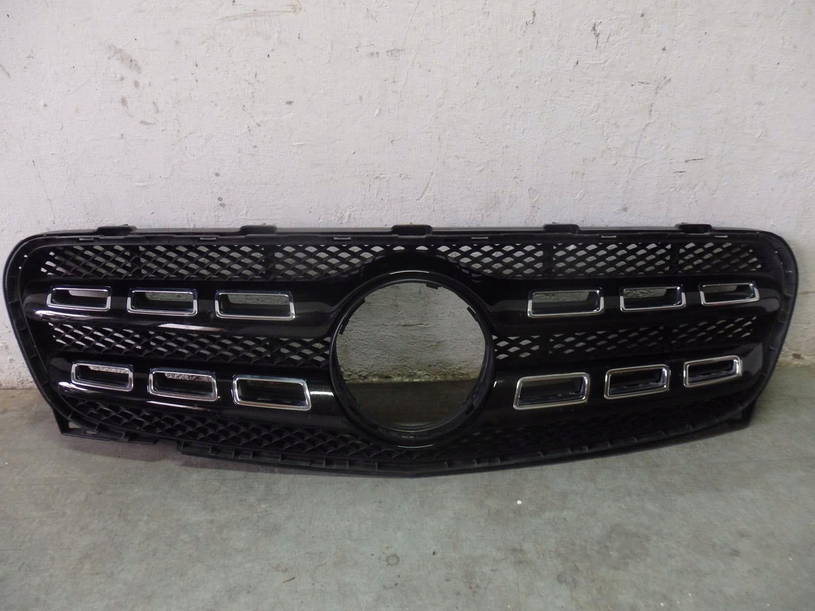  Grille de radiateur Mercedes W156 A156 FRONTGRILL A1568880400 Grille de radiateur  product image