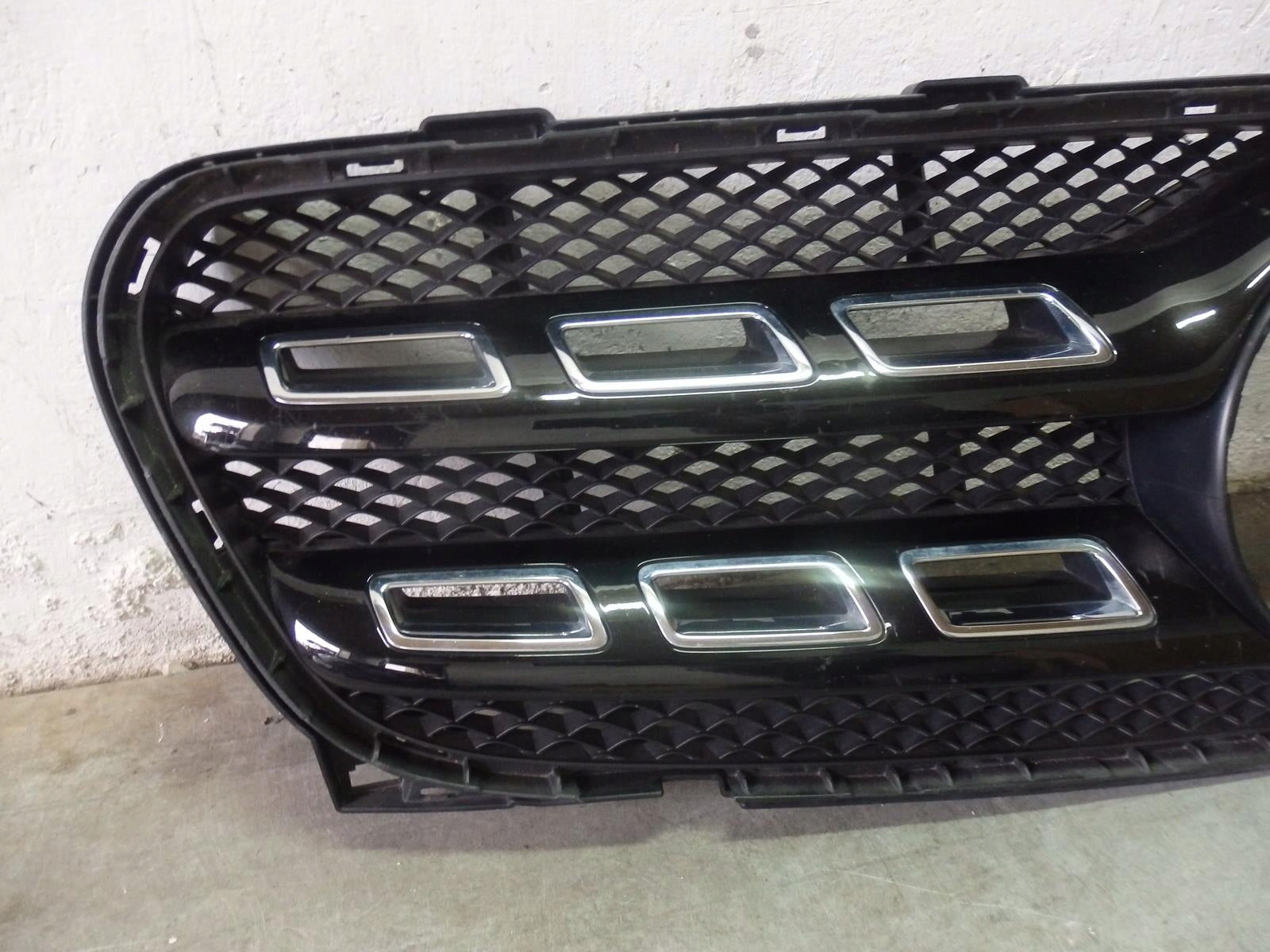 Kühlergrill Mercedes W156 A156 FRONTGRILL A1568880400 Kühlergitter