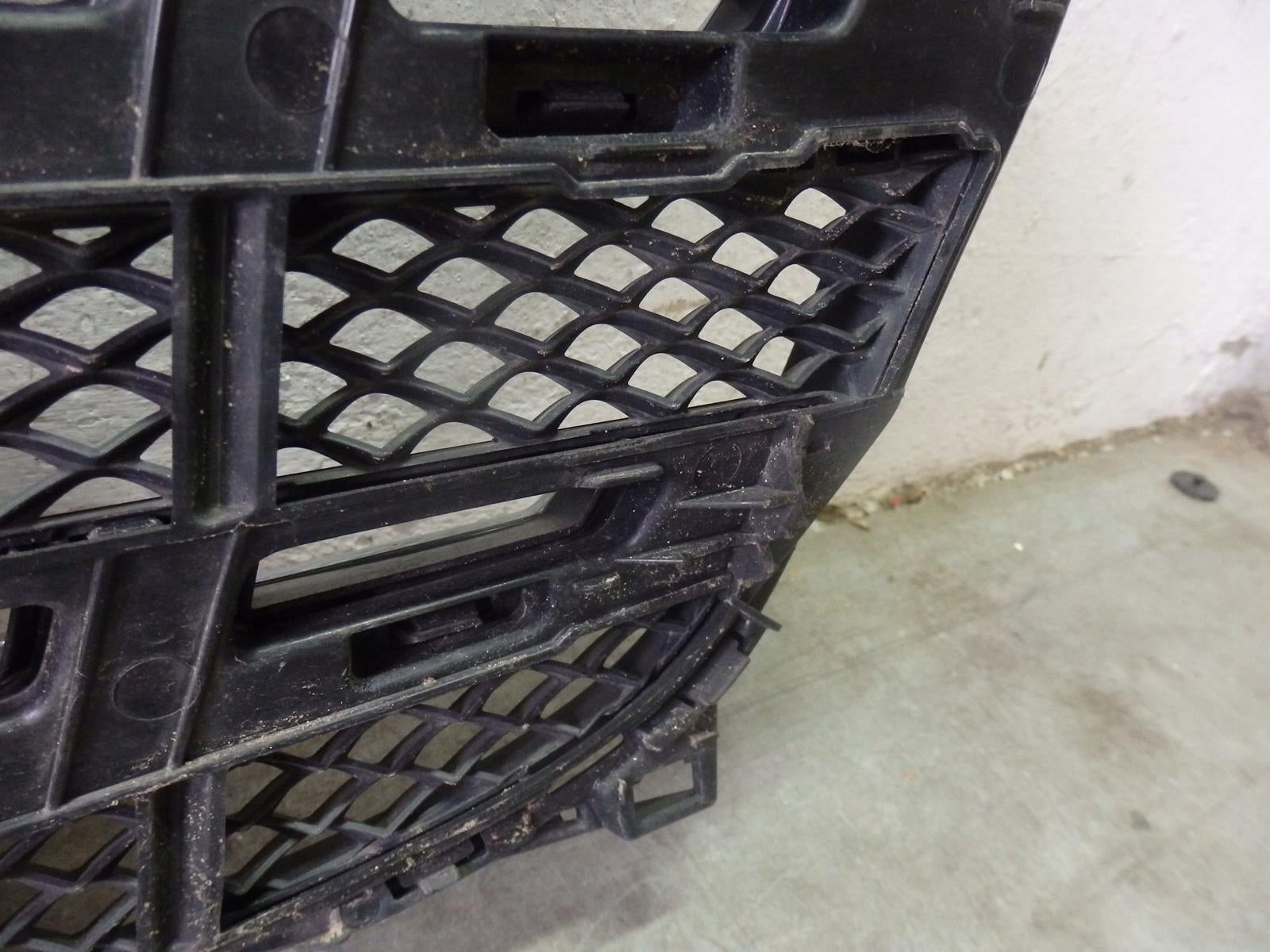 Kühlergrill Mercedes W156 A156 FRONTGRILL A1568880400 Kühlergitter