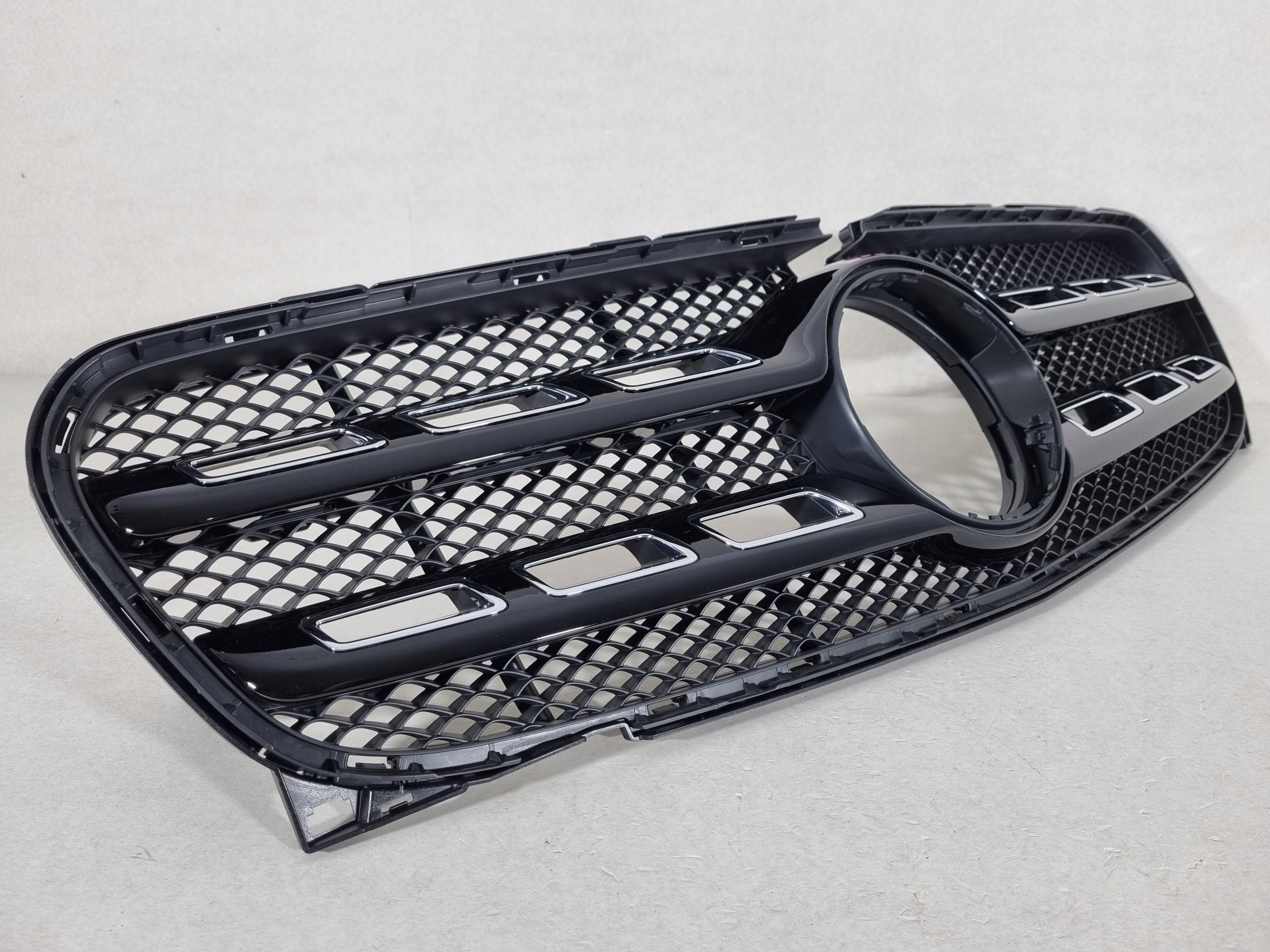 Kühlergrill Mercedes W156 A156 FRONTGRILL A1568882900 Kühlergitter