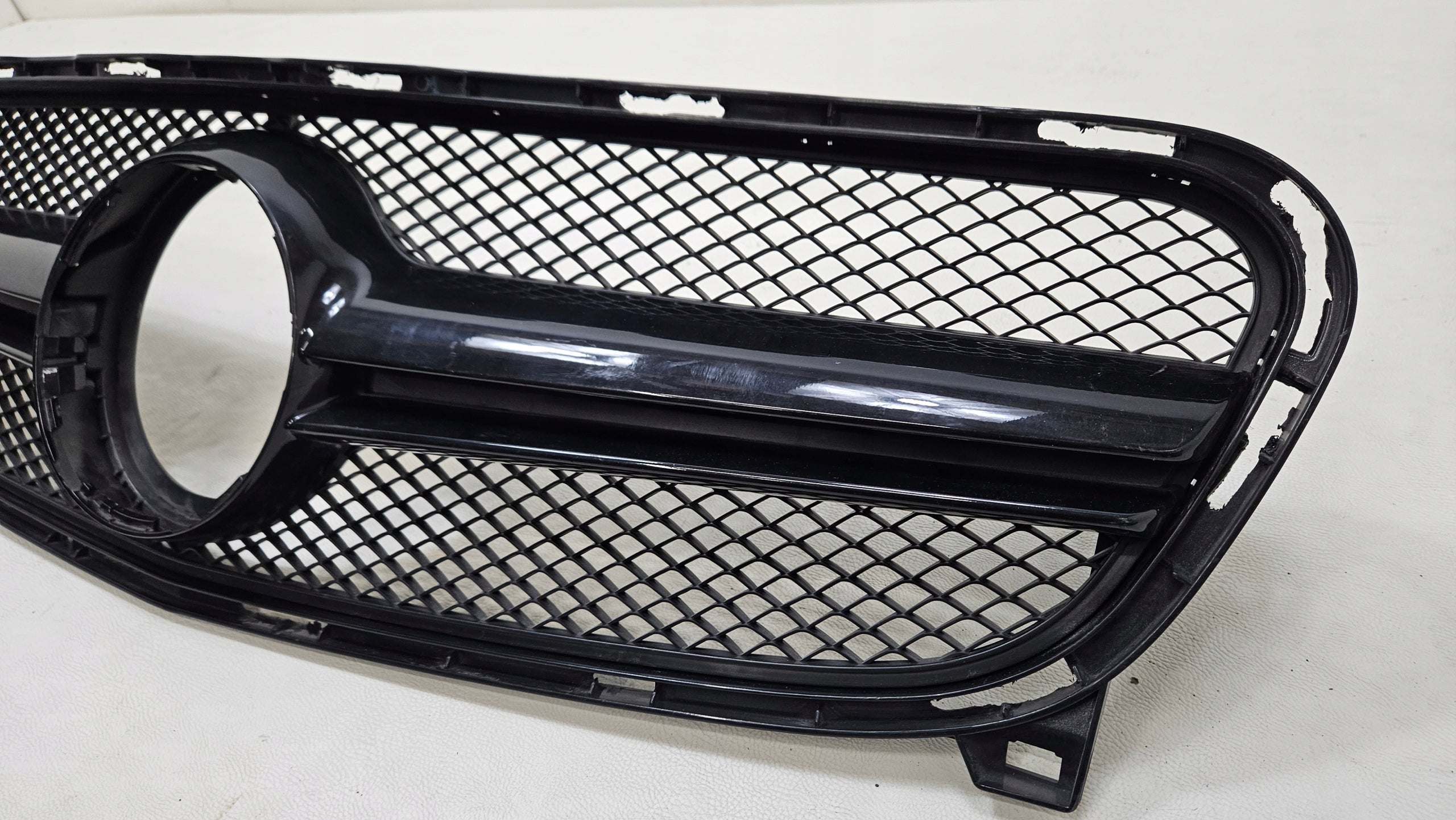 Kühlergrill Mercedes W156 A156 FRONTGRILL A1568800760 Kühlergitter