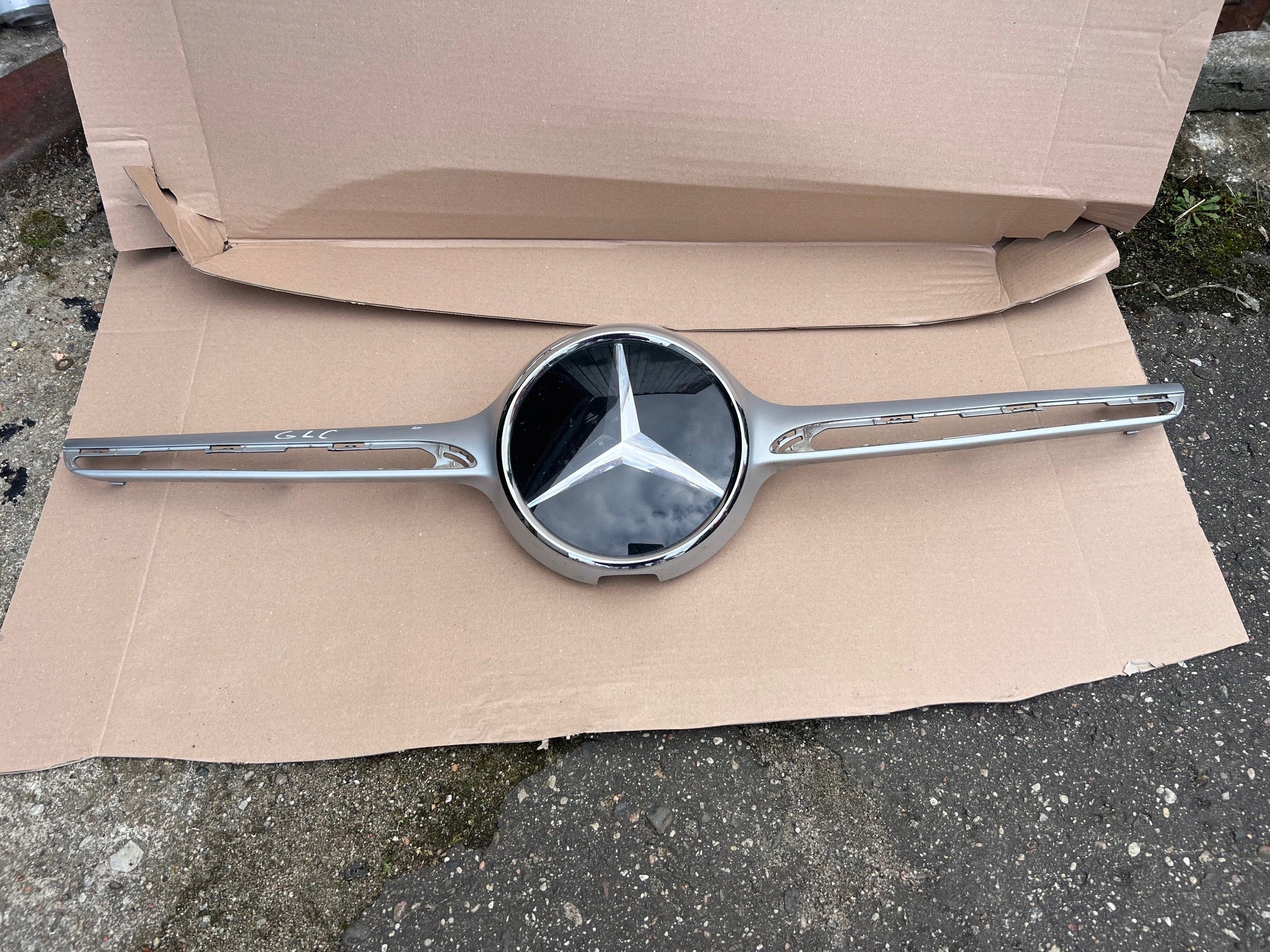  Kühlergrill Mercedes A253 FRONTGRILL A2538886223 Kühlergitter product image