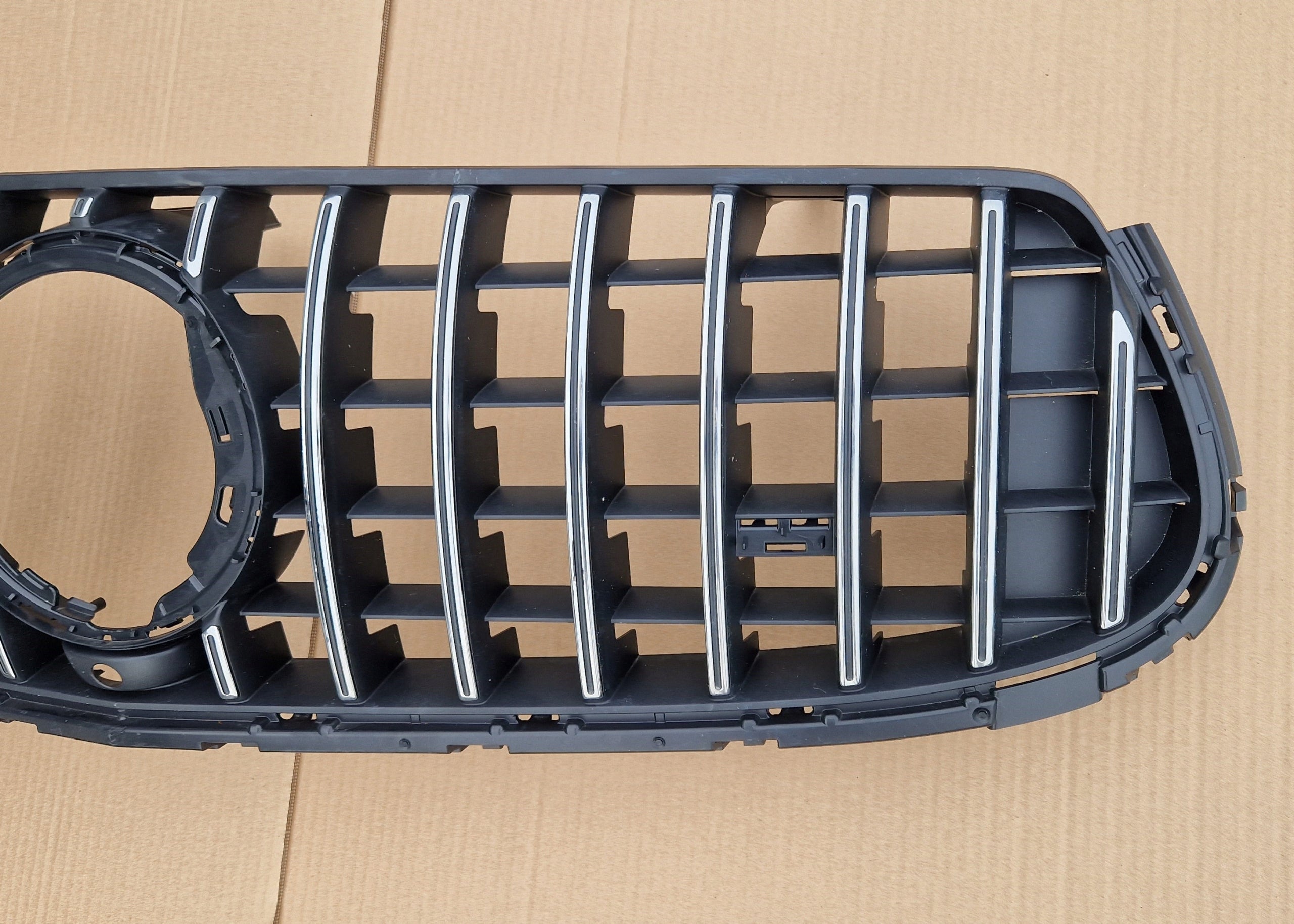 Kühlergrill Mercedes W253 FRONTGRILL A2538887500 Kühlergitter