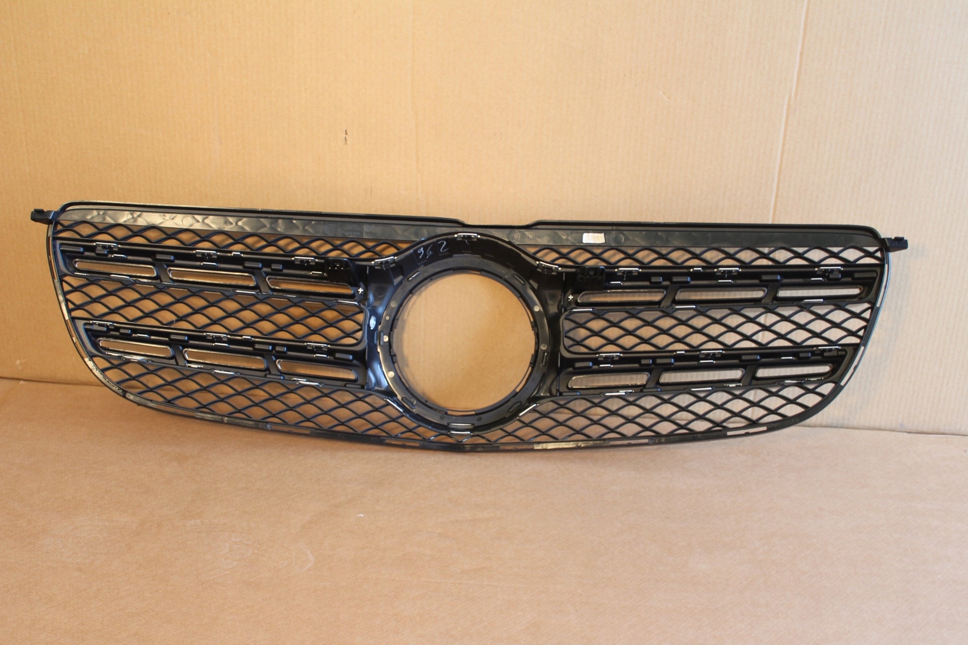 Kühlergrill Mercedes GLS 166 W166 A166 FRONTGRILL A1668880460 Kühlergitter