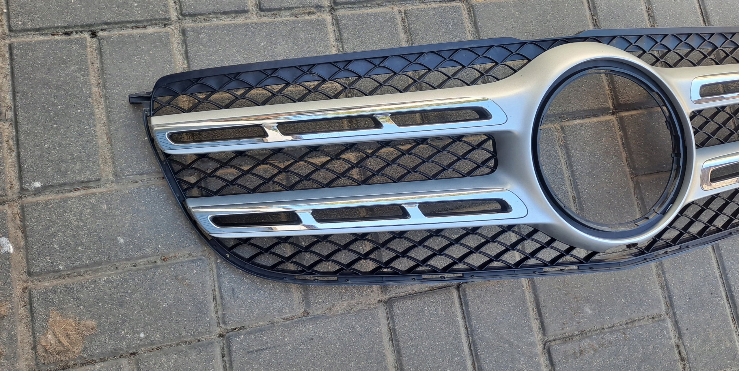 Kühlergrill Mercedes W166 A166 GLS X166 FRONTGRILL A1668880460 Kühlergitter