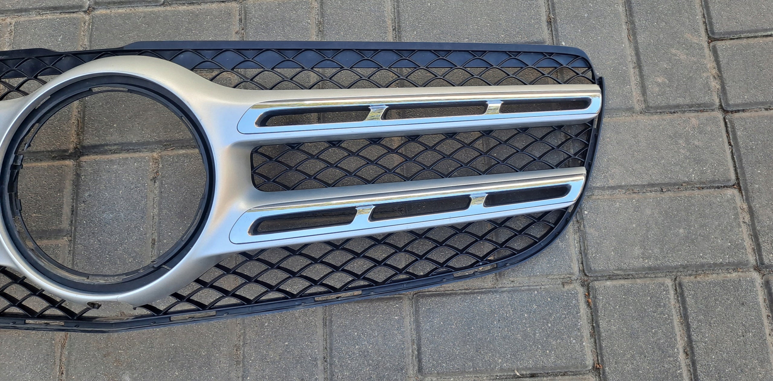 Kühlergrill Mercedes W166 A166 GLS X166 FRONTGRILL A1668880460 Kühlergitter