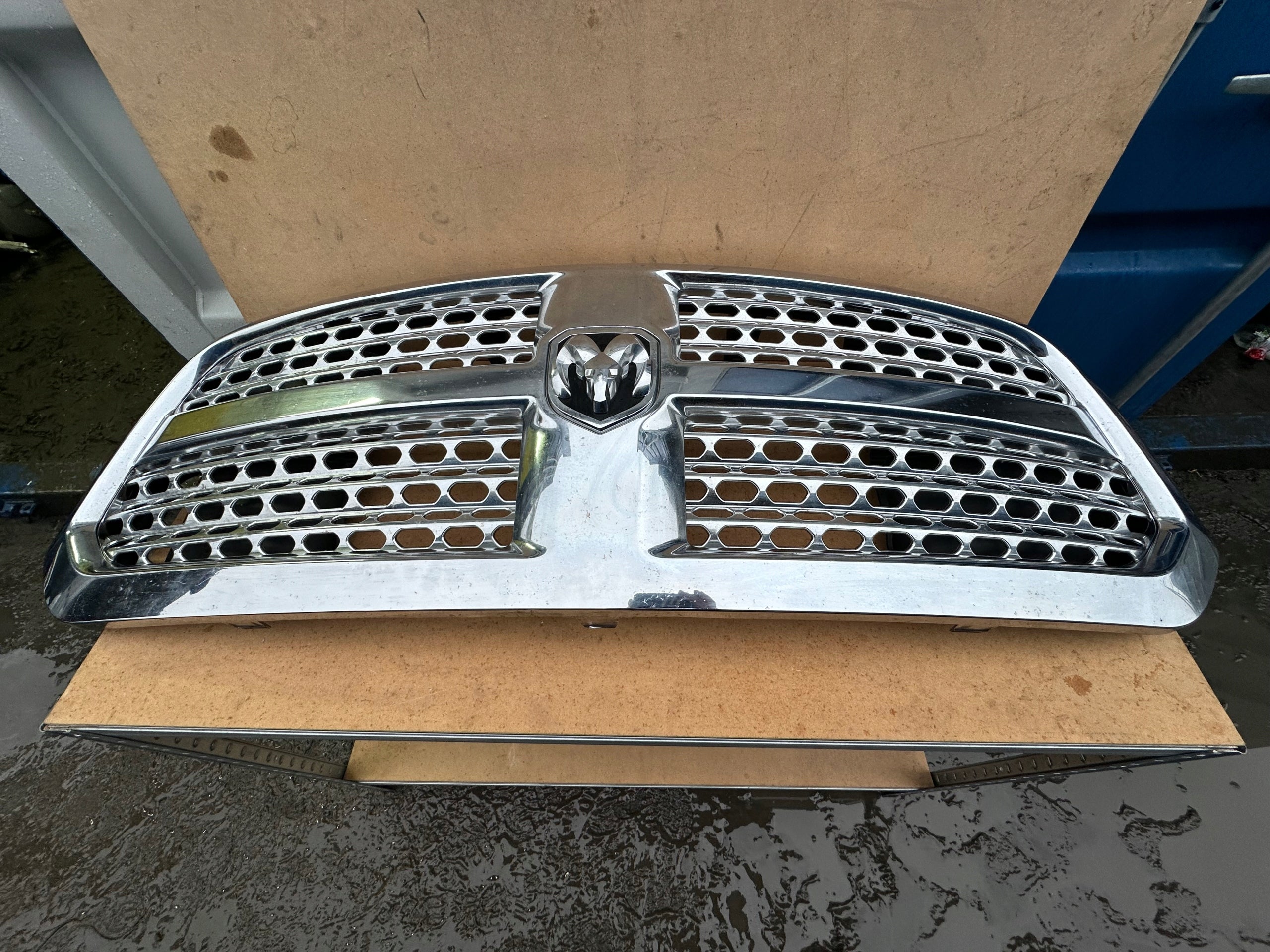  Kühlergrill Mercedes W447 FRONTGRILL Kühlergitter product image