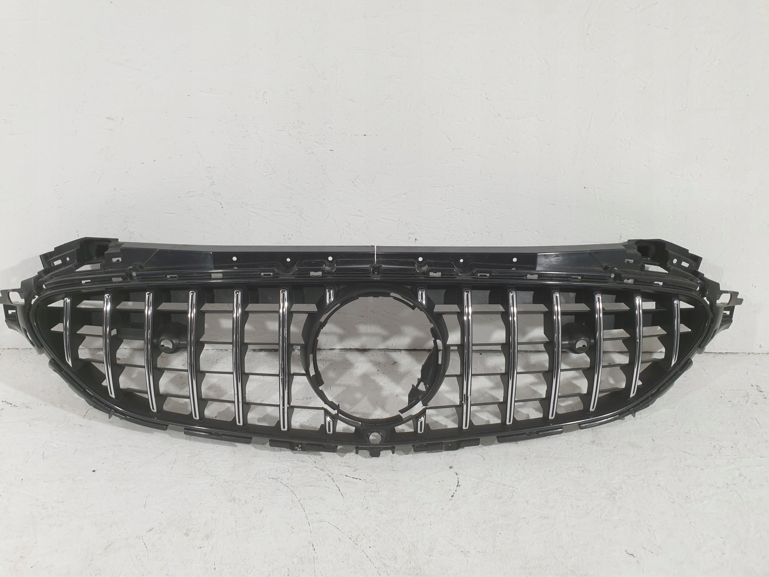 Radiator grille Mercedes W232 FRONT GRILL A2328880100 Radiator grille 