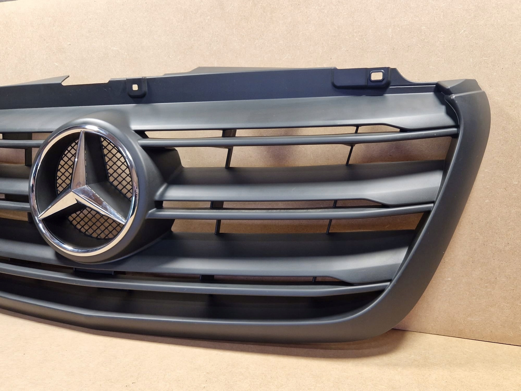 Kühlergrill Mercedes SPRINTER W910 W907 FRONTGRILL A9108852600 Kühlergitter