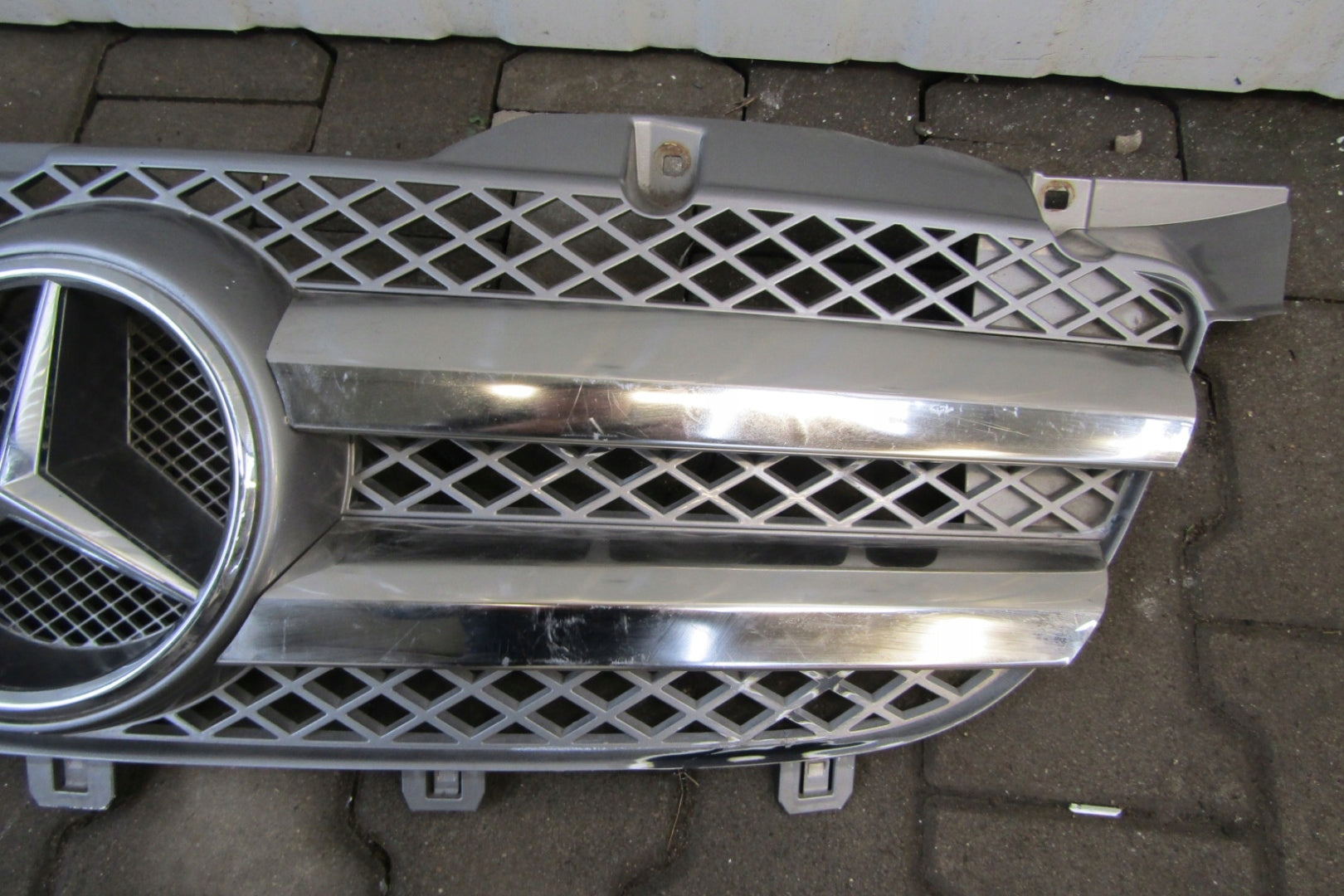 Kühlergrill Mercedes SPRINTER W906 FRONTGRILL A9068800385 Kühlergitter