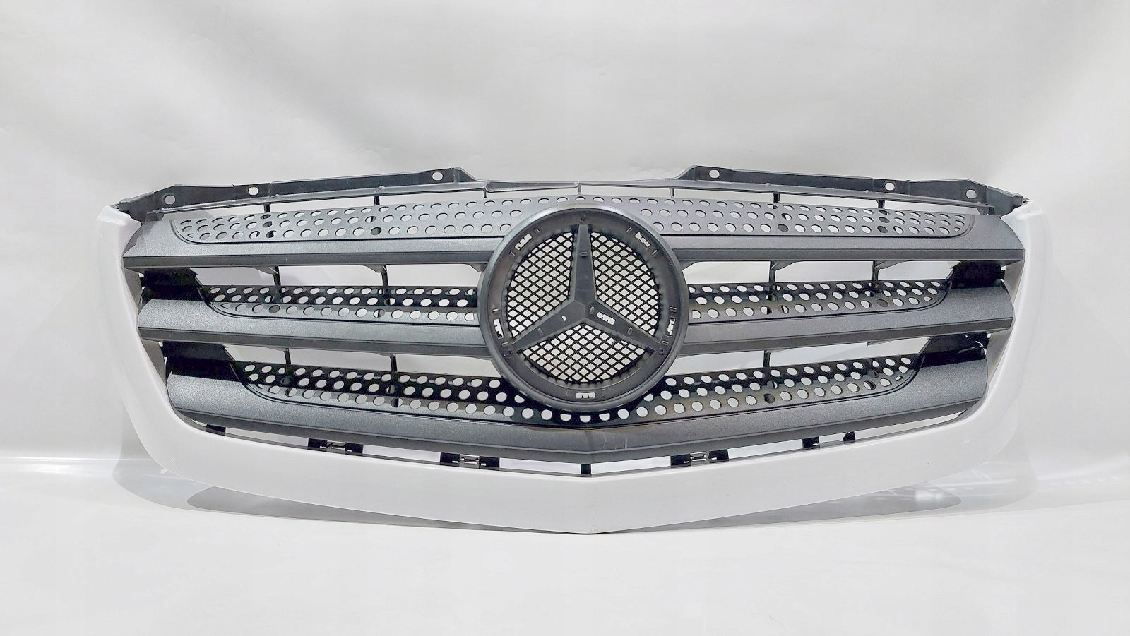 Kühlergrill Mercedes W906 A906 FRONTGRILL A9068880523 Kühlergitter