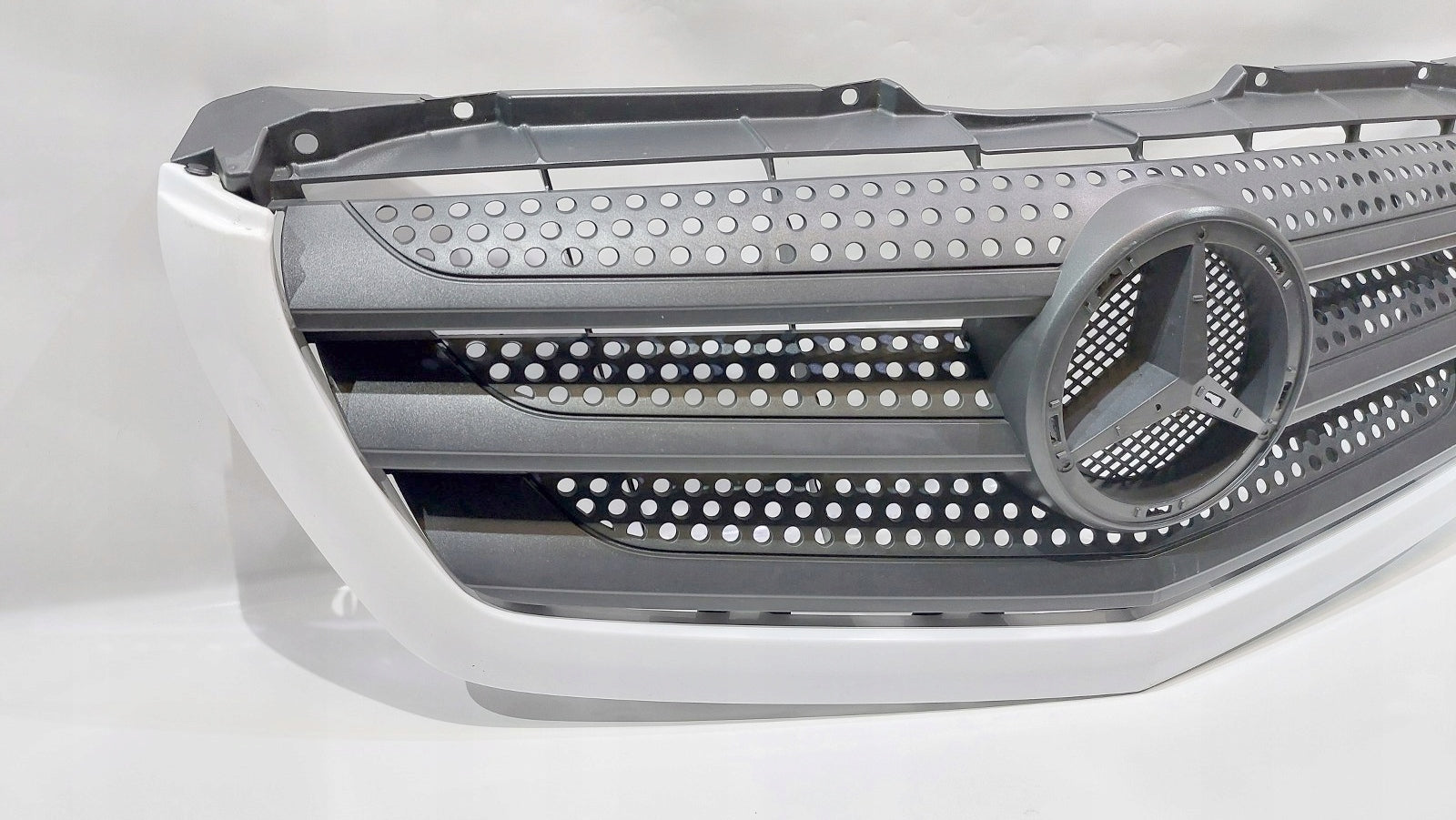 Kühlergrill Mercedes W906 A906 FRONTGRILL A9068880523 Kühlergitter