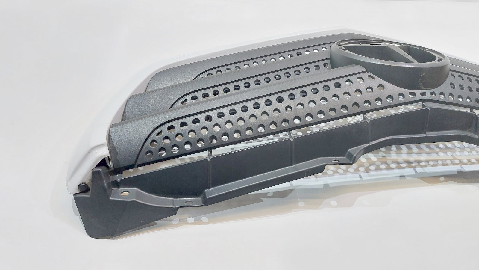 Kühlergrill Mercedes W906 A906 FRONTGRILL A9068880523 Kühlergitter