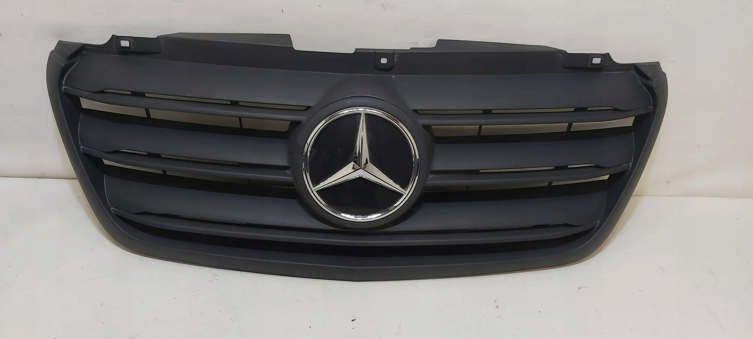 Kühlergrill Mercedes W907 SPRINTER W910 A910 FRONTGRILL A9108851101 Kühlergitter