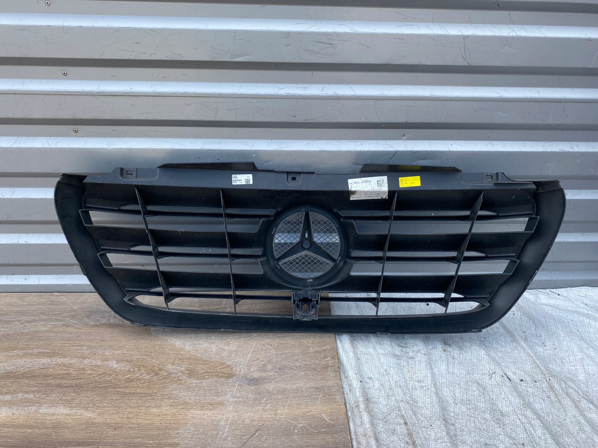 Kühlergrill Mercedes SPRINTER 910 A910 W910 FRONTGRILL A9108852600 Kühlergitter