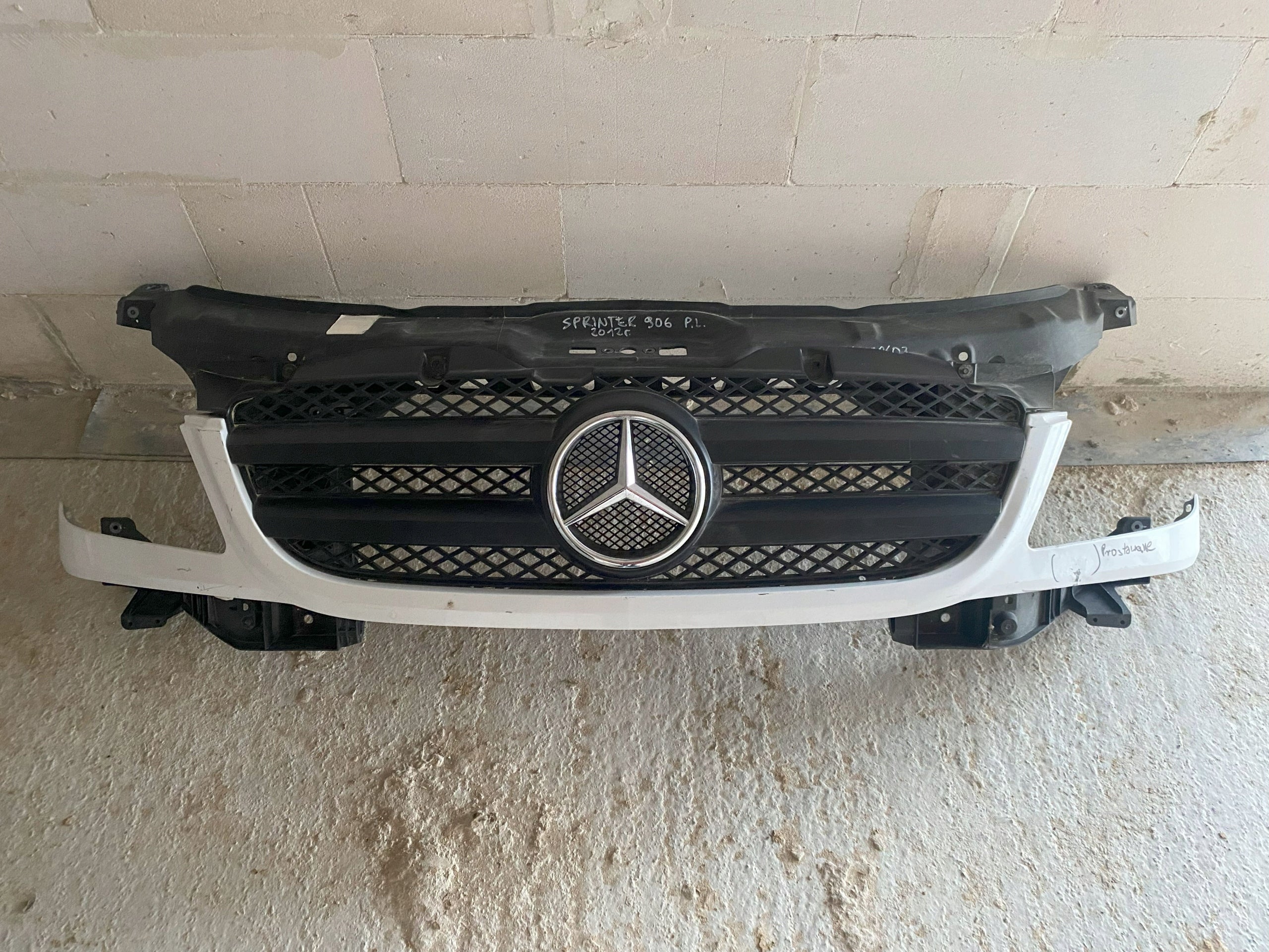 Kühlergrill Mercedes W906 SPRINTER 906 FRONTGRILL Kühlergitter