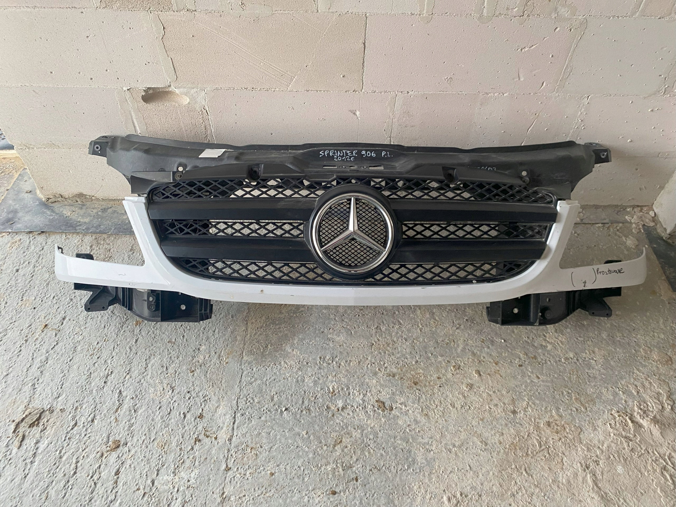 Kühlergrill Mercedes W906 SPRINTER 906 FRONTGRILL Kühlergitter