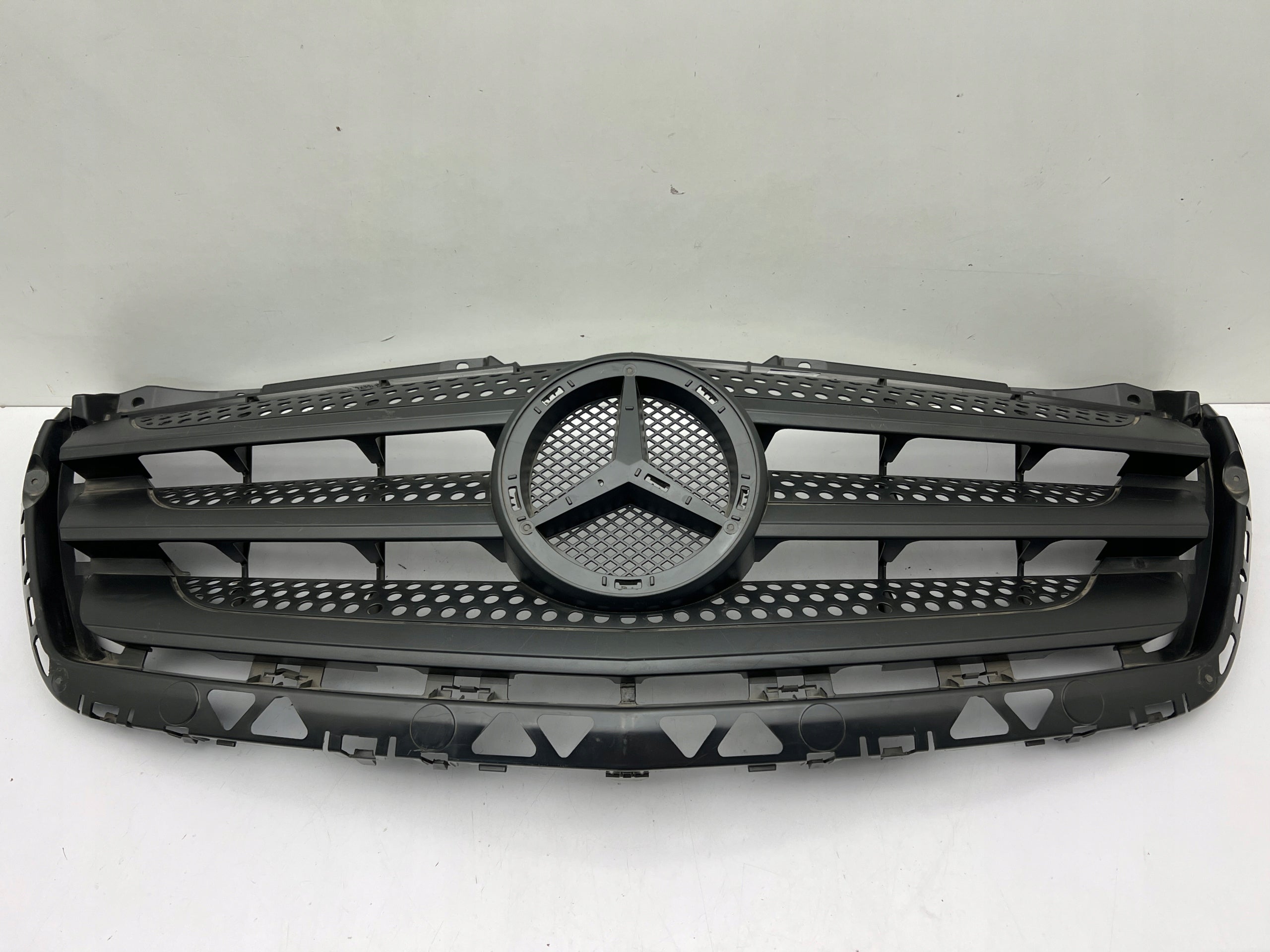 Kühlergrill Mercedes SPRINTER W906 A906 FRONTGRILL A9068880523 Kühlergitter