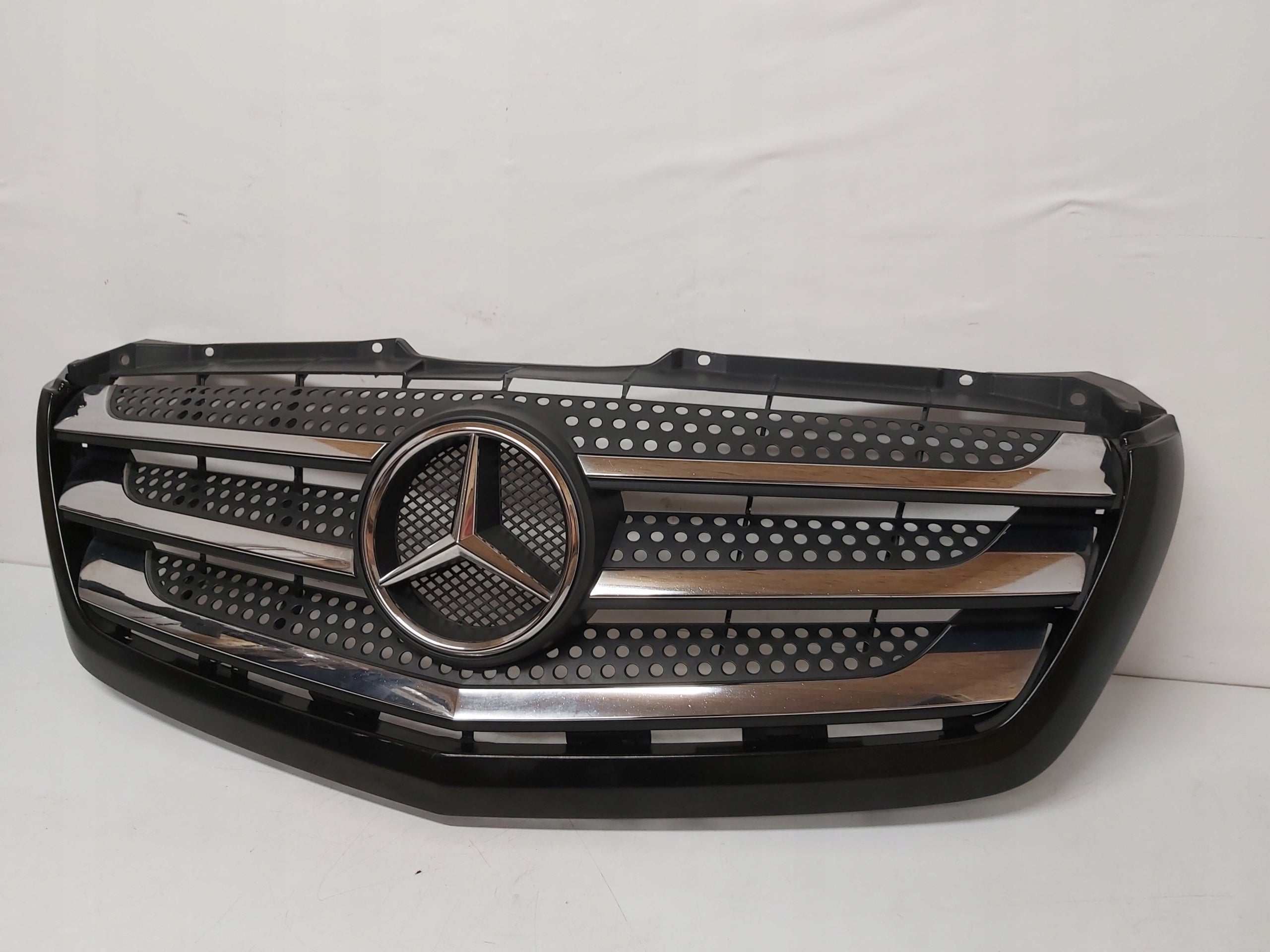 Kühlergrill Mercedes SPRINTER W906 A906 FRONTGRILL A9068880523 Kühlergitter