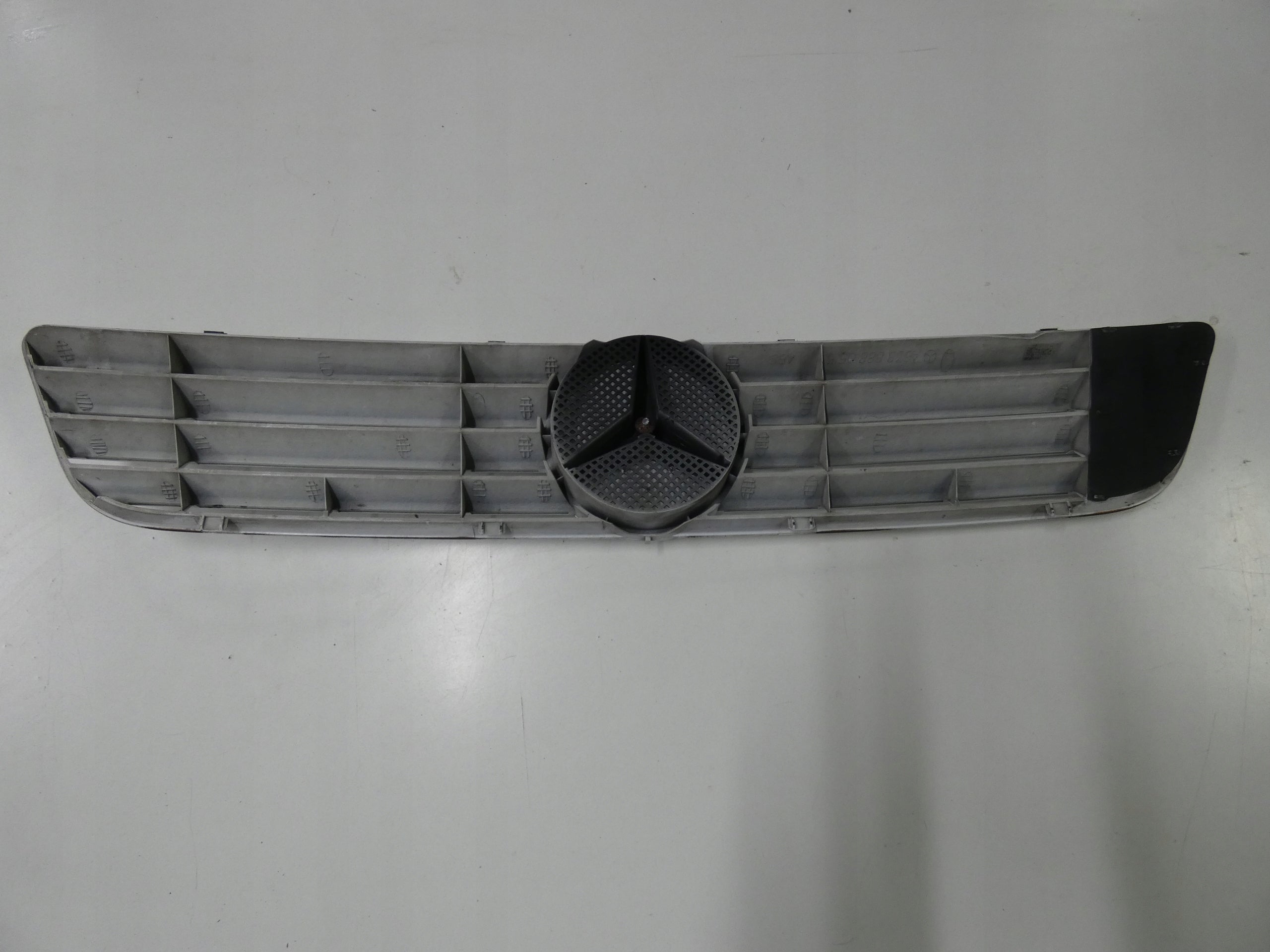 Kühlergrill Mercedes W638 FRONTGRILL Kühlergitter