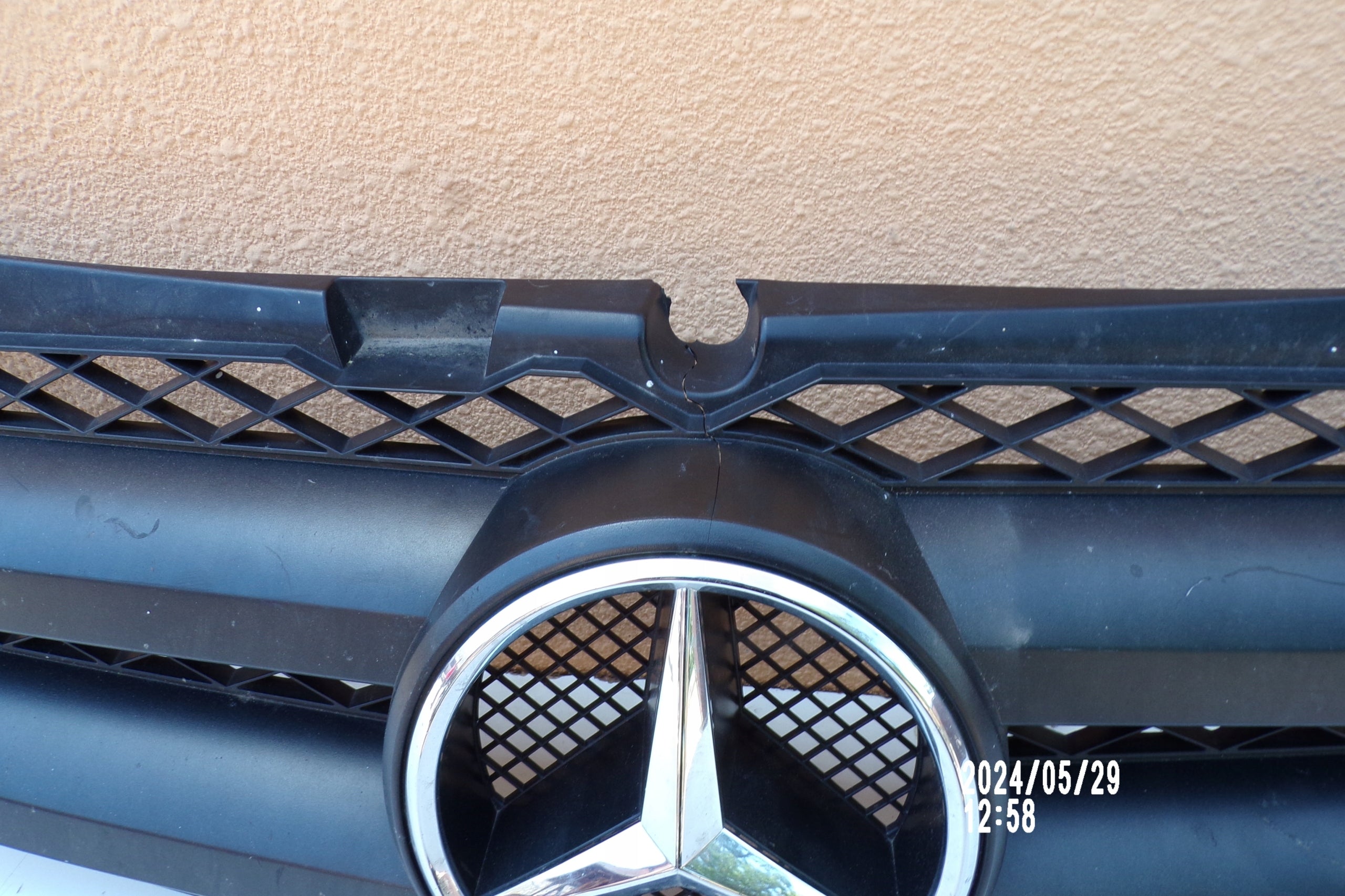 Kühlergrill Mercedes A639 FRONTGRILL A6398800785 Kühlergitter